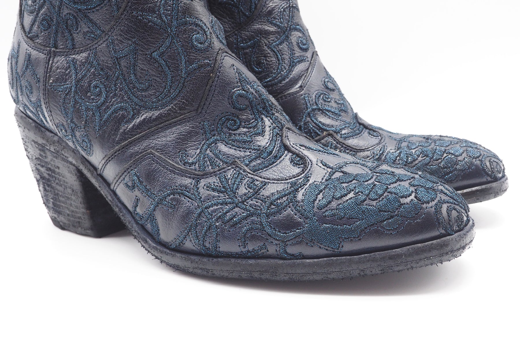 Damen Stiefelette im Westernstil in Blau - Glanz bestickt - 6cm Absatz - Hand gefertigt