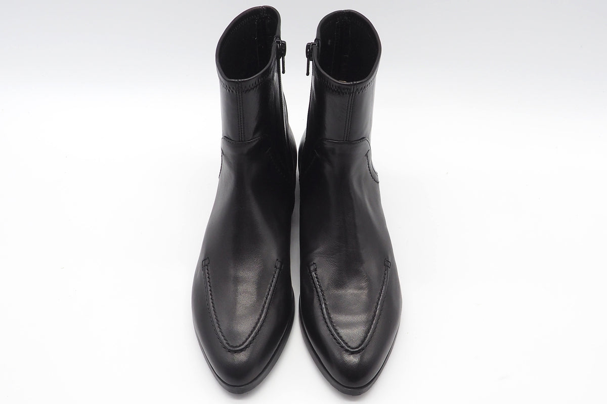 Damen Stiefelette im Moccassinstil aus anschmiegsamen Leder in Schwarz