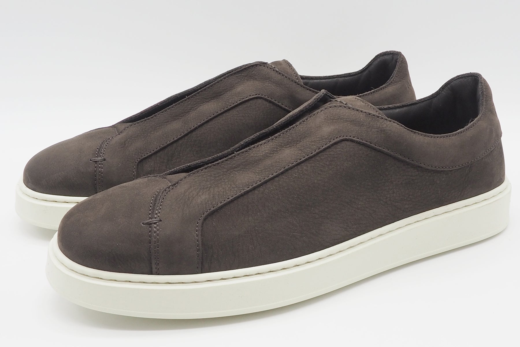 Edler Herren Slipper aus Nubukleder in Dunkelbraun - im Sneakerstil mit weicher Sohle