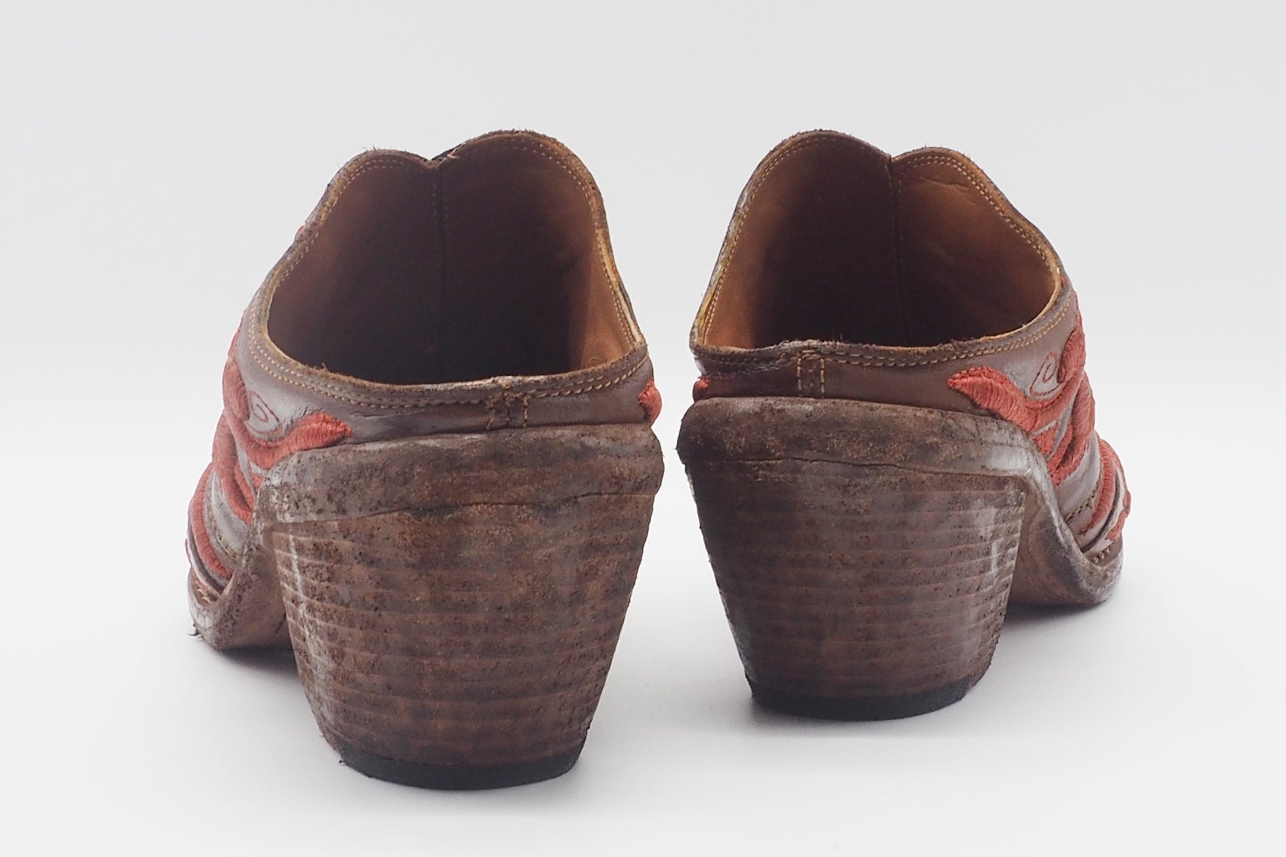 Aufwendig bestickter Damen Sabot im Westernstil in Leder - Rostbraun - 6cm Damen Mules & Sabots Fauzian Jeunesse
