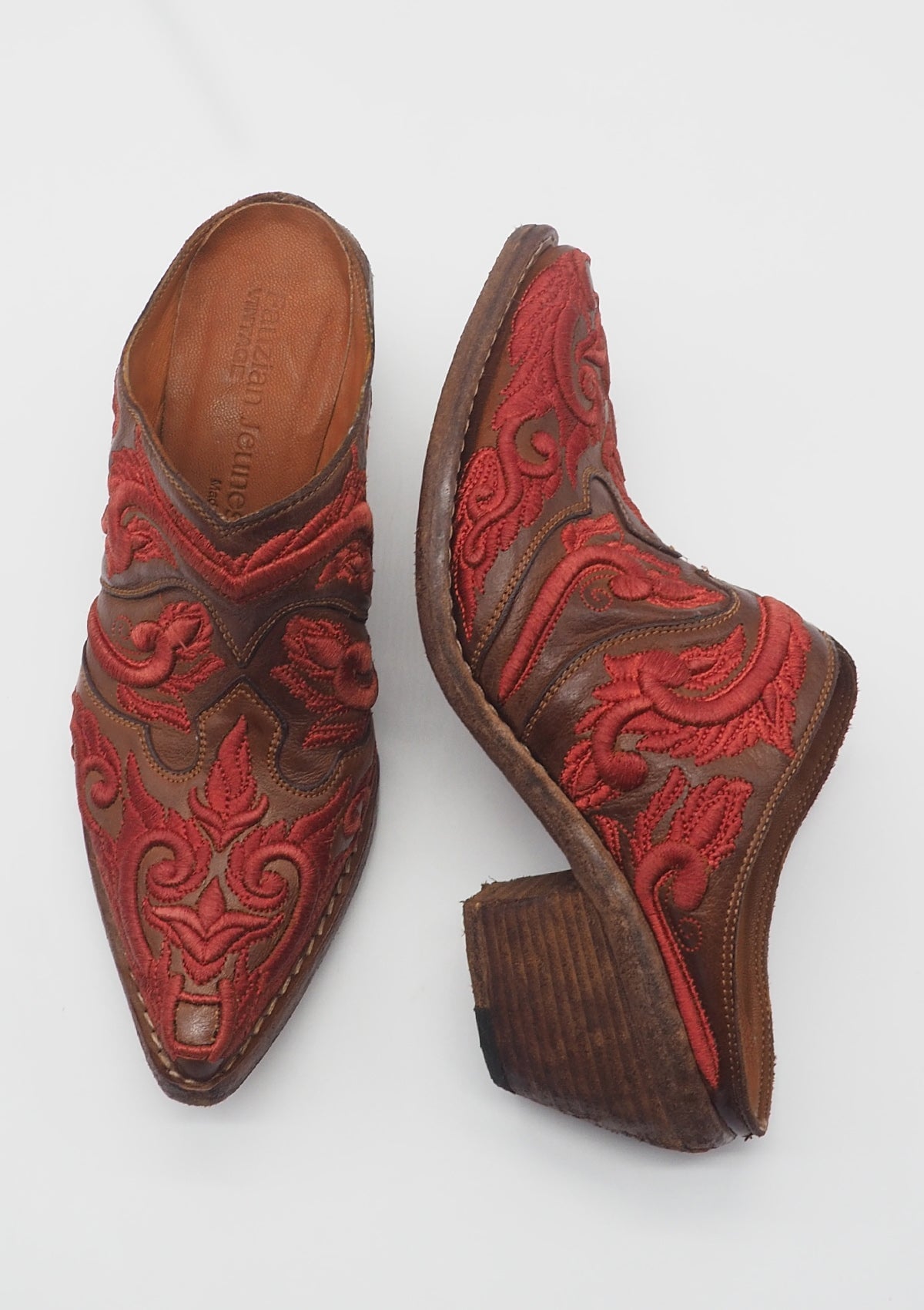 Aufwendig bestickter Damen Sabot im Westernstil in Leder - Rostbraun - 6cm Damen Mules & Sabots Fauzian Jeunesse