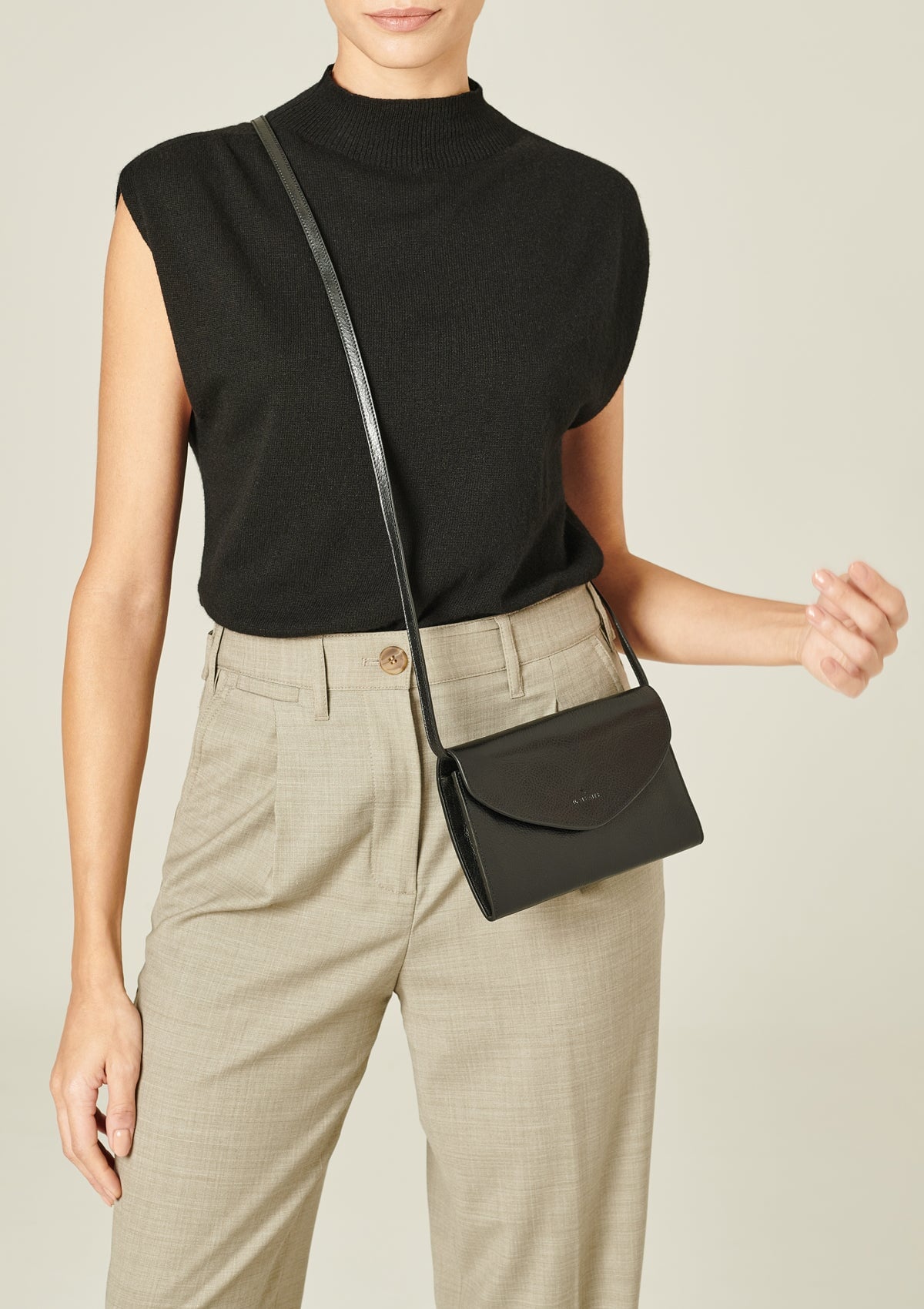 Clutch zum Umhängen aus Naturleder in Schwarz mit Innenfächern - Cowhide Clutch Taschen Clutches Il Bisonte