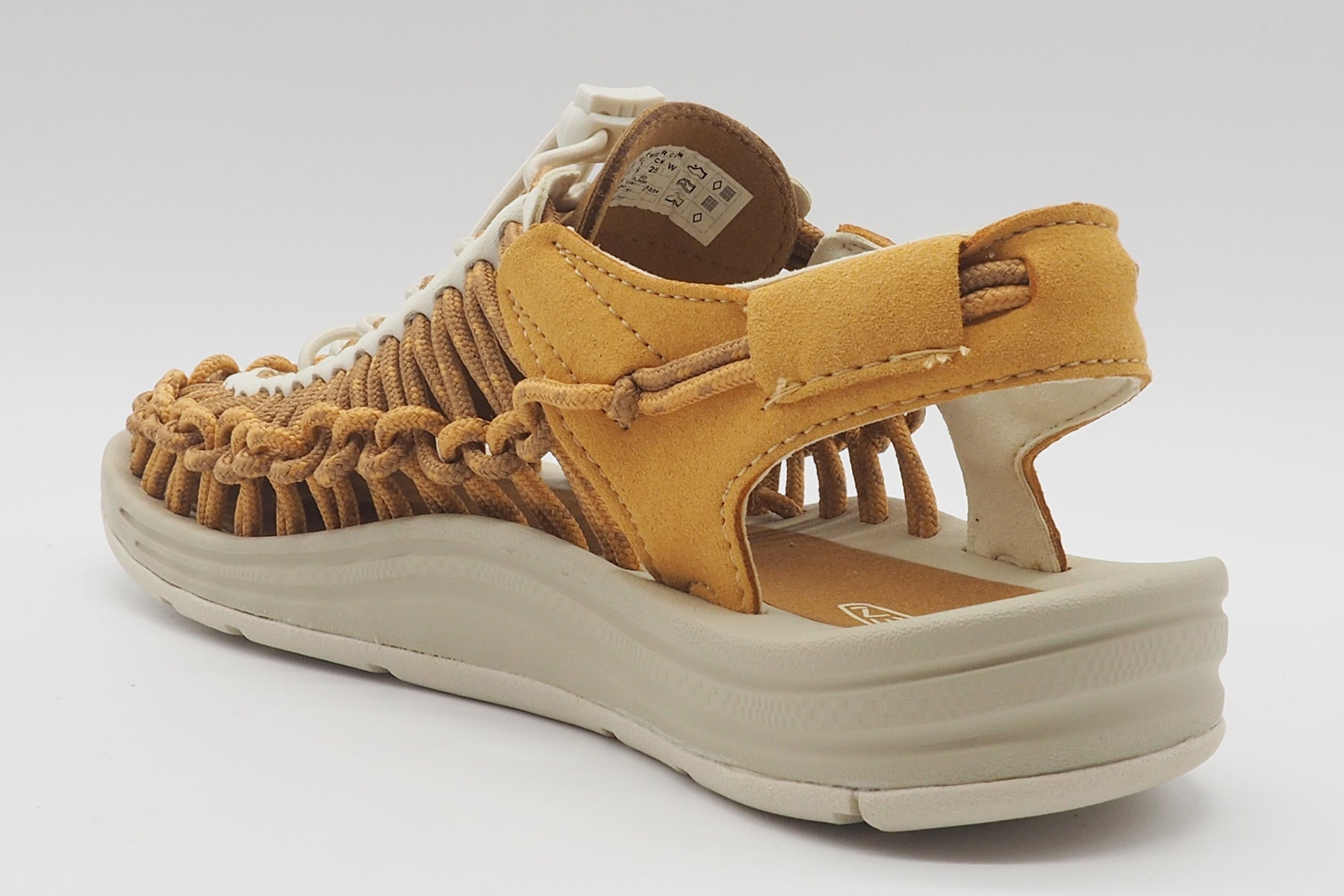 Coole Lifestyle Sandale aus technischer Faser in Chipmuk - Uneek Damen Sandale Keen