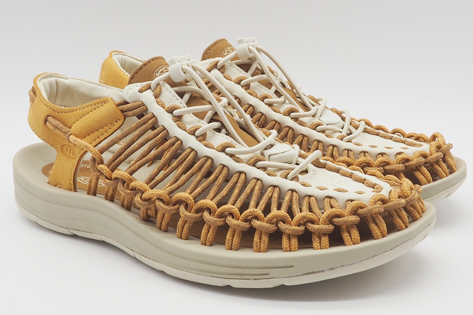 Coole Lifestyle Sandale aus technischer Faser in Chipmuk - Uneek Damen Sandale Keen