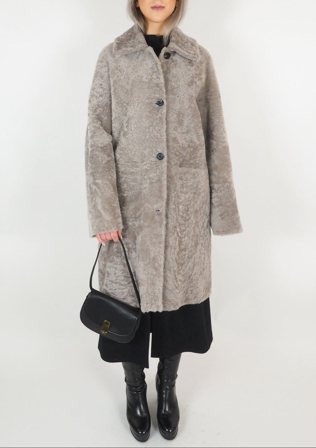 Damemantel aus edlem Lammfell in Tope - zum Wenden - Marta Damen Mantel Benedetta Novi