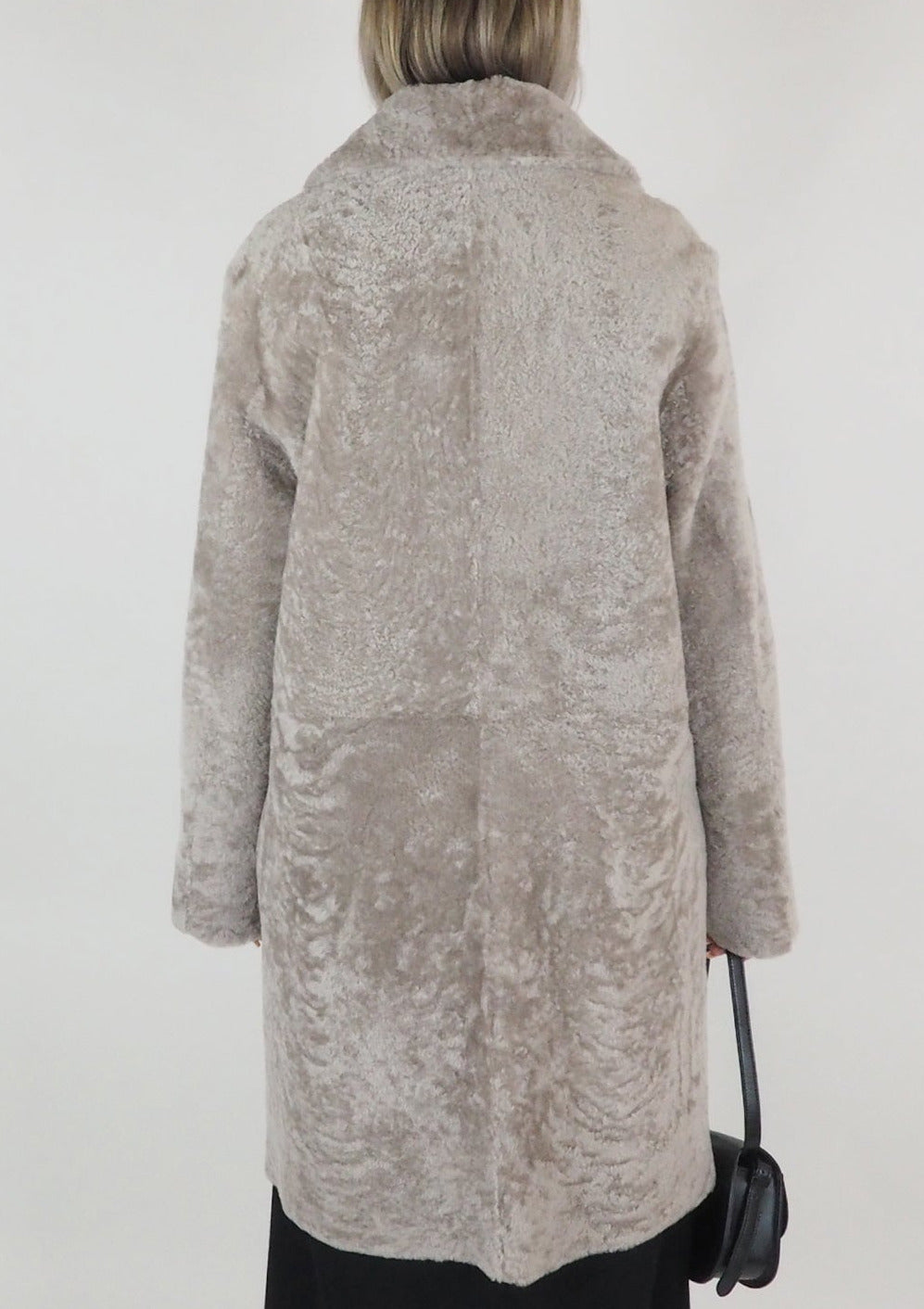 Damemantel aus edlem Lammfell in Tope - zum Wenden - Marta Damen Mantel Benedetta Novi