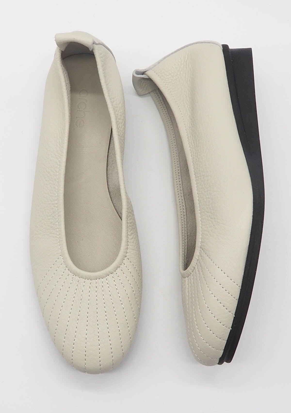 Damen Ballerina aus Nubukleder in Offwhite mit Naturkautschuksohle - Nikako Damen Ballerinas Arche
