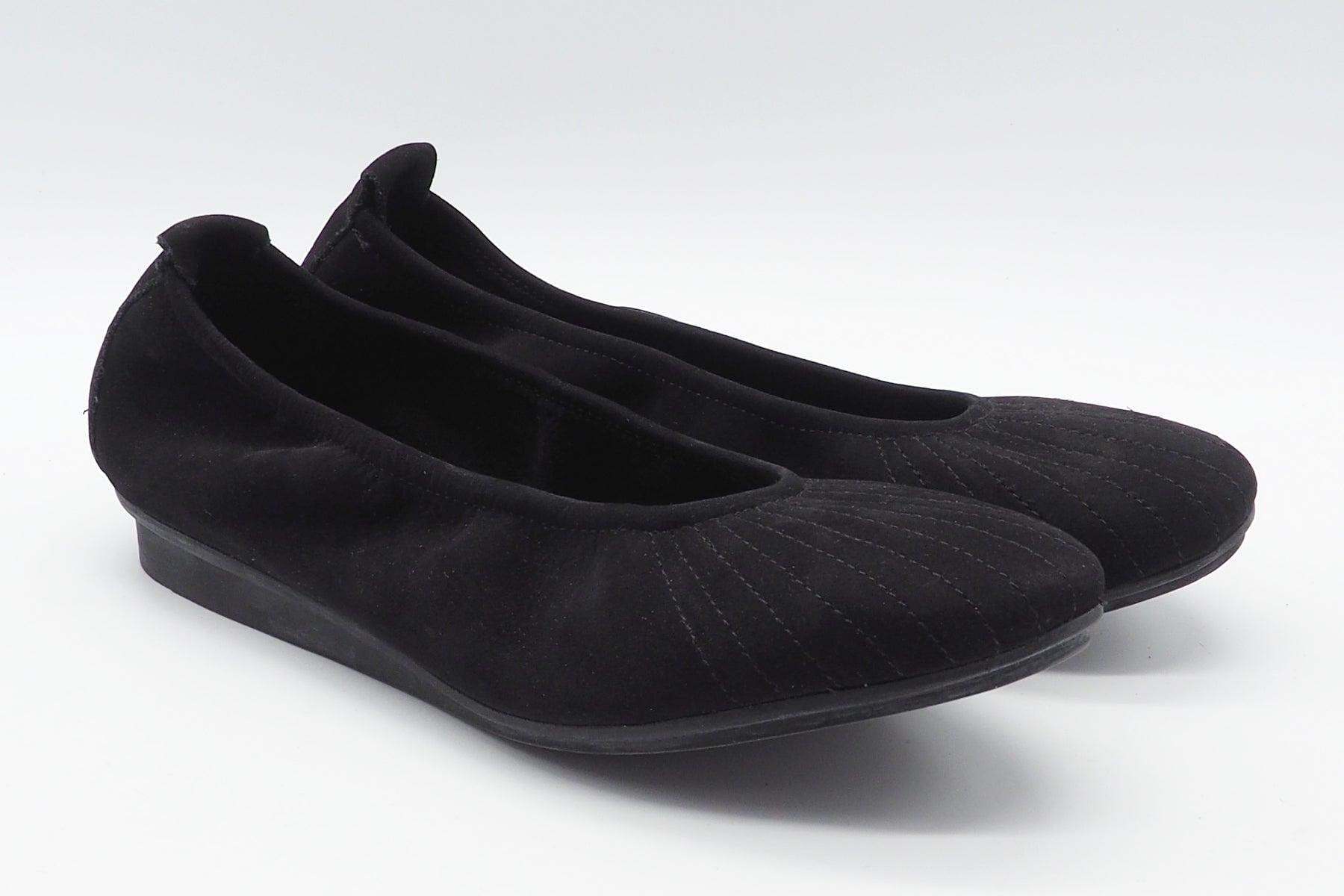 Damen Ballerina aus Nubukleder in Schwarz mit Naturkautschuksohle - Nikako Damen Ballerinas Arche