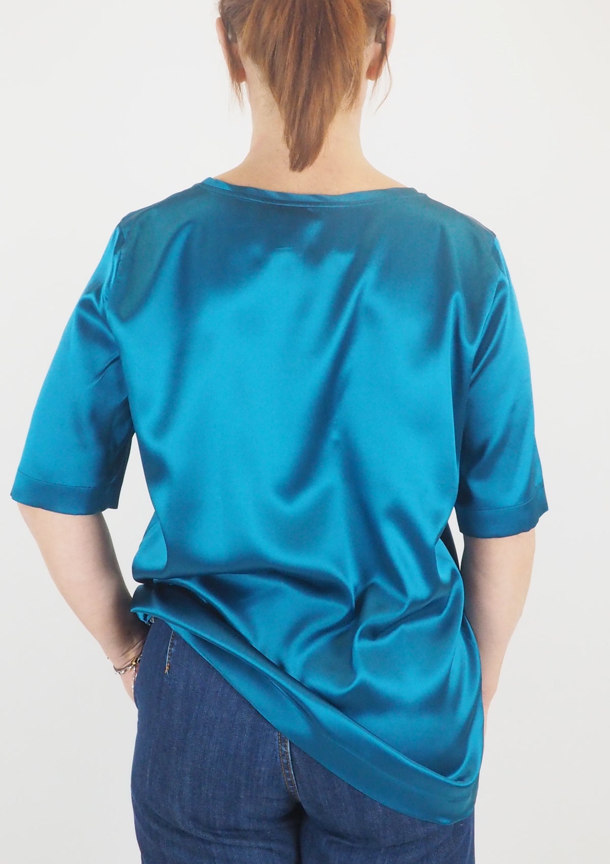 Damen Blusenshirt mit Kurzarm aus Seide in Petrolblau - Fermo Damen Bluse 24 Blooming