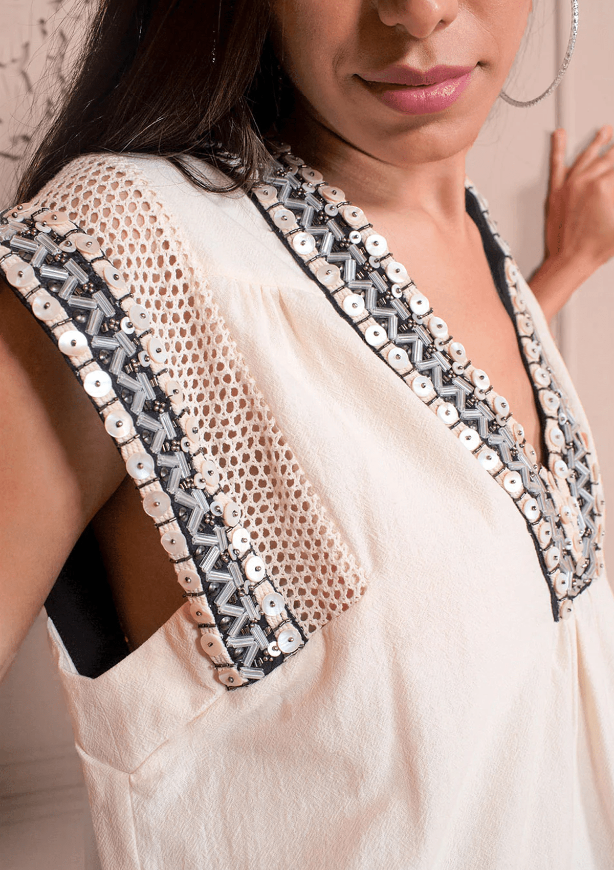 Damen Boho-Bluse in Vanilla mit Perlmutknöpfe - Mother of Pearls Damen Bluse / Top Scarlett Poppies