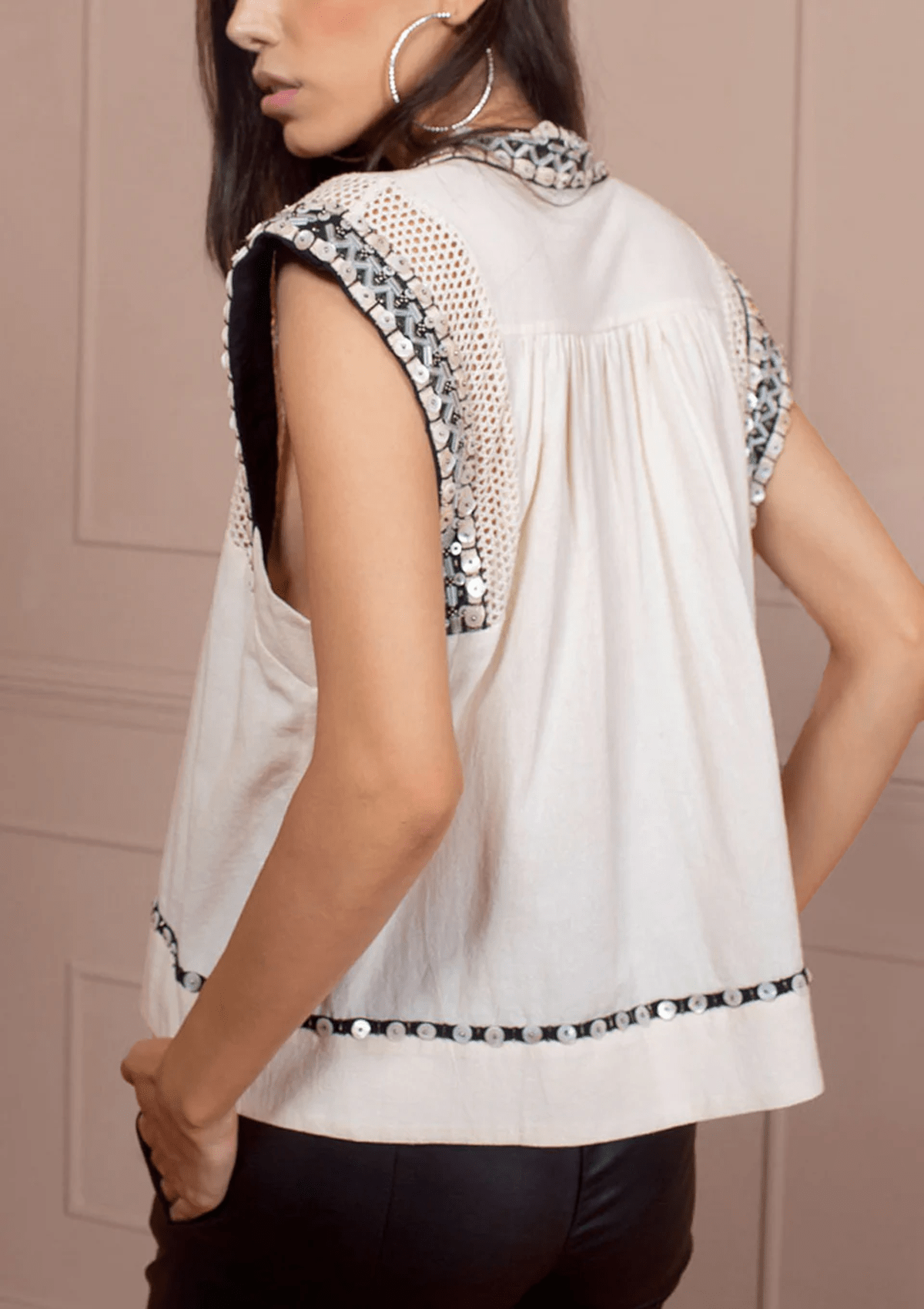 Damen Boho-Bluse in Vanilla mit Perlmutknöpfe - Mother of Pearls Damen Bluse / Top Scarlett Poppies