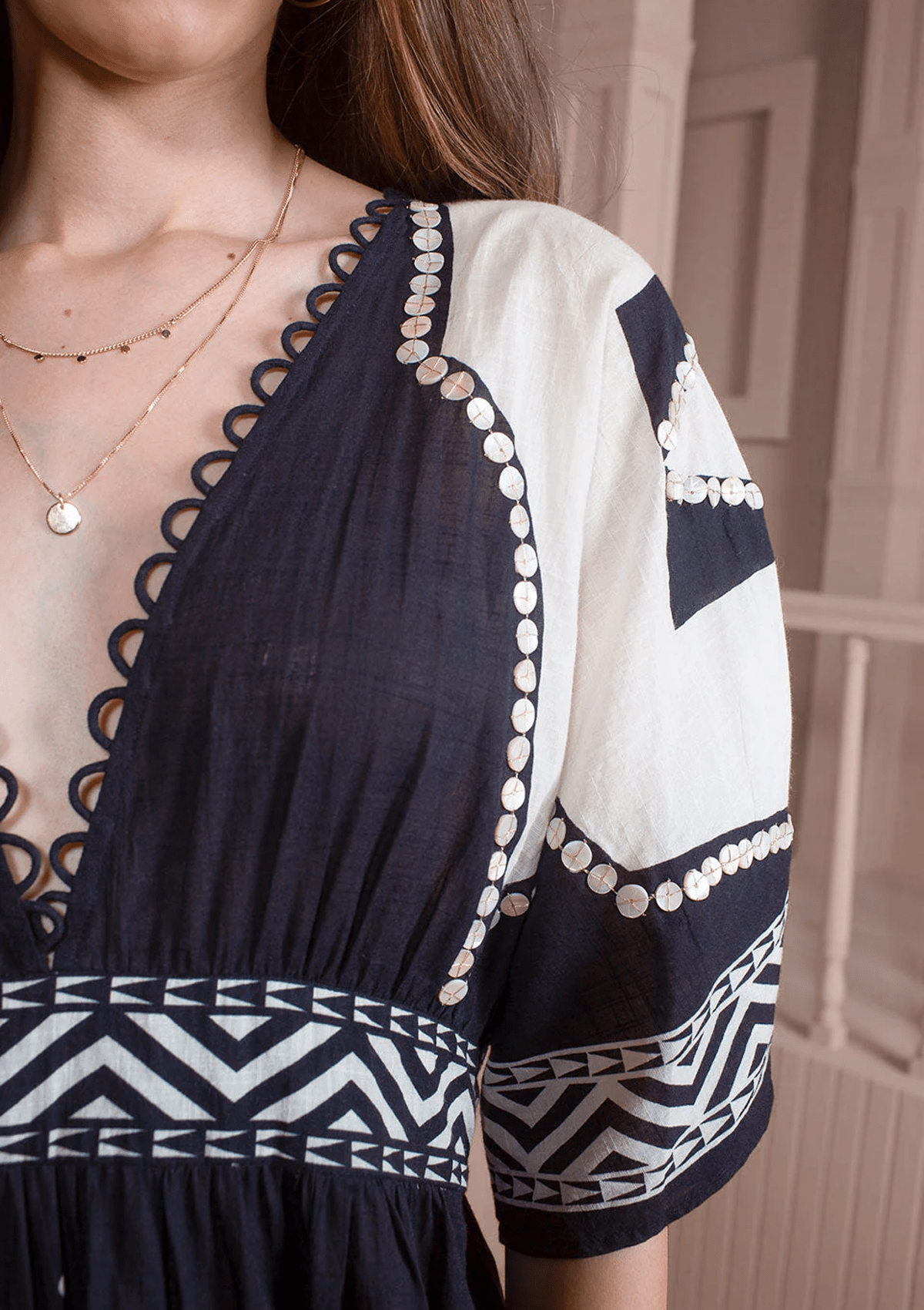 Damen Boho-Kleid in Schwarz & Weiss mit Perlmuttknöpfen - Shades of Light Damen Kleid Scarlett Poppies