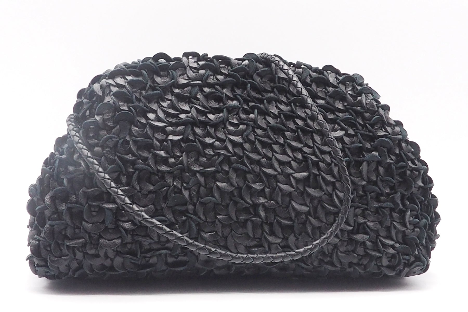 Damen Crossbody aus feinem Leder in Schwarz - Thea Black Taschen Crossbody & Schultertasche Allan K