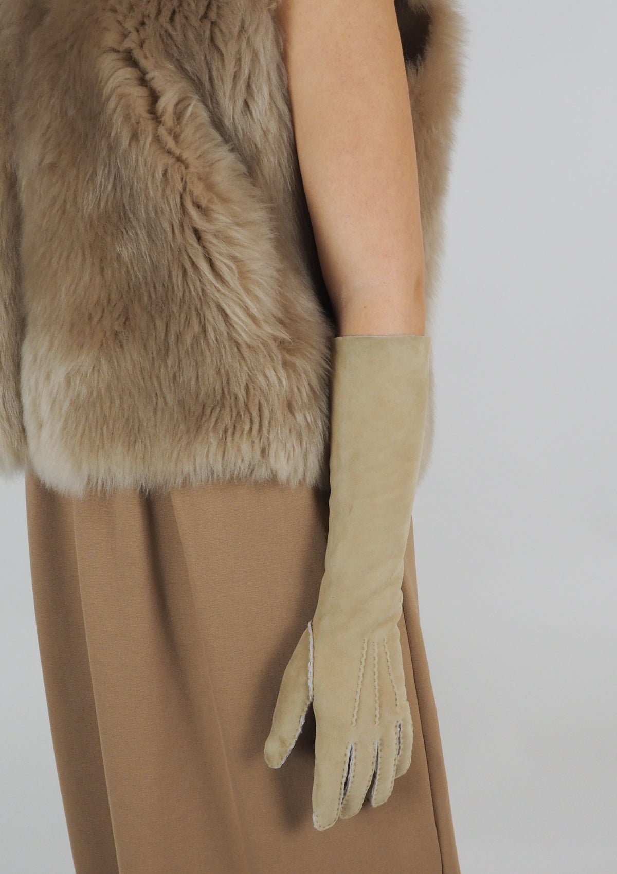 Damen Gilet aus Langhaar-Lammfell in Beige - "Ita" Damen Gilet Benedetta Novi