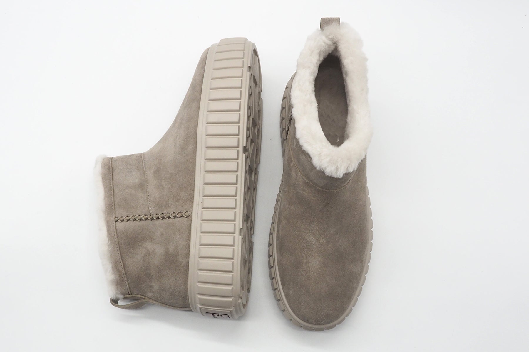 Damen Lammfellbooties zum Schlüpfen in Sand auf leichter Plateausohle - Zap Damen Boots & Booties Kennel & Schmenger