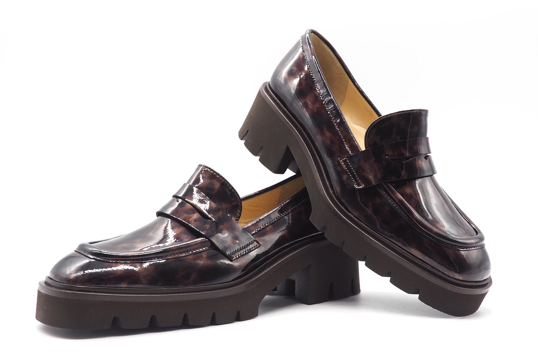 Damen Loafer aus Lackleder in Braun melangiert & leichter Profilsohle Damen Loafers & Schnürer Brunate