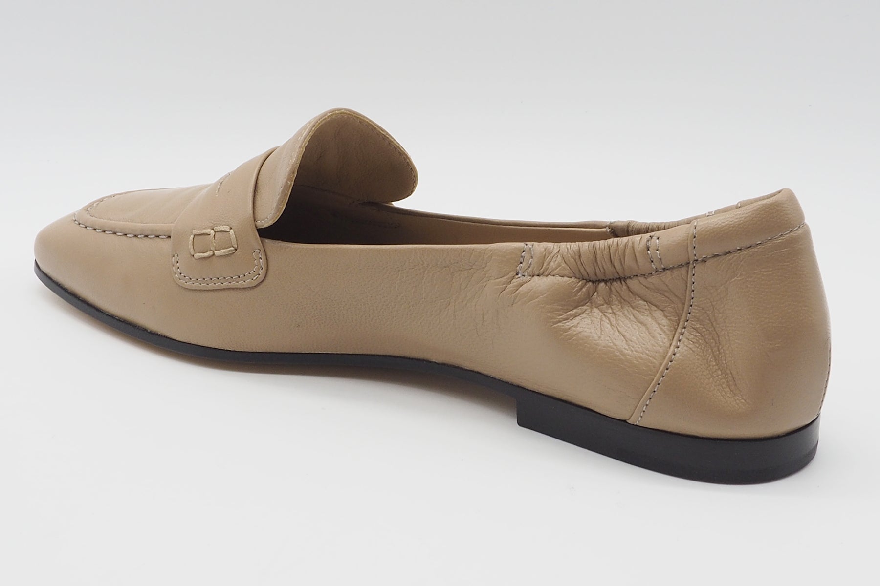 Damen Loafer aus Leder in Sand - Sacchettomachart & Karreeform Damen Loafers & Schnürer Pomme D'or