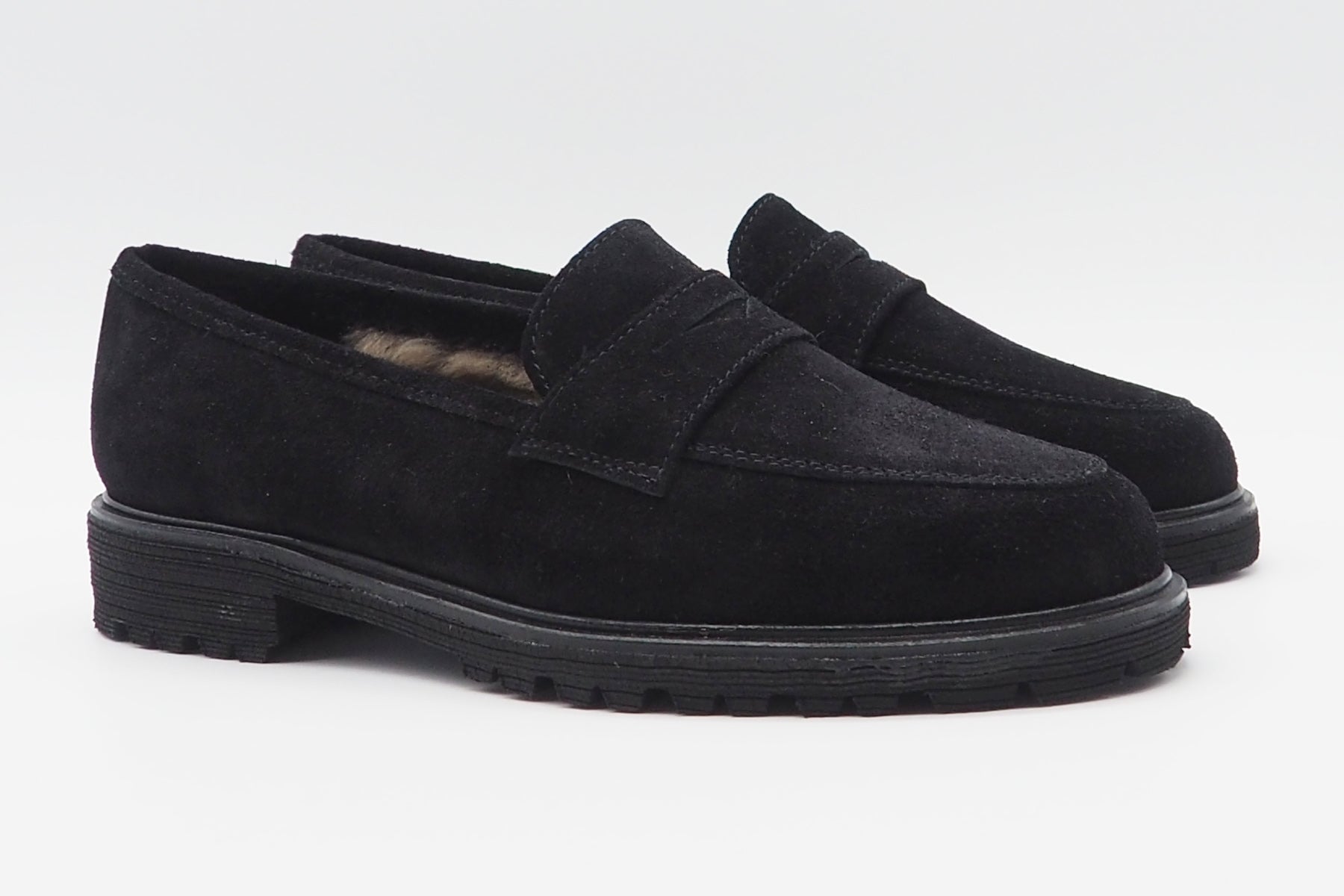 Damen Loafer aus Veloursleder in Schwarz - Lammfellfutter Damen Loafers & Schnürer Brunate