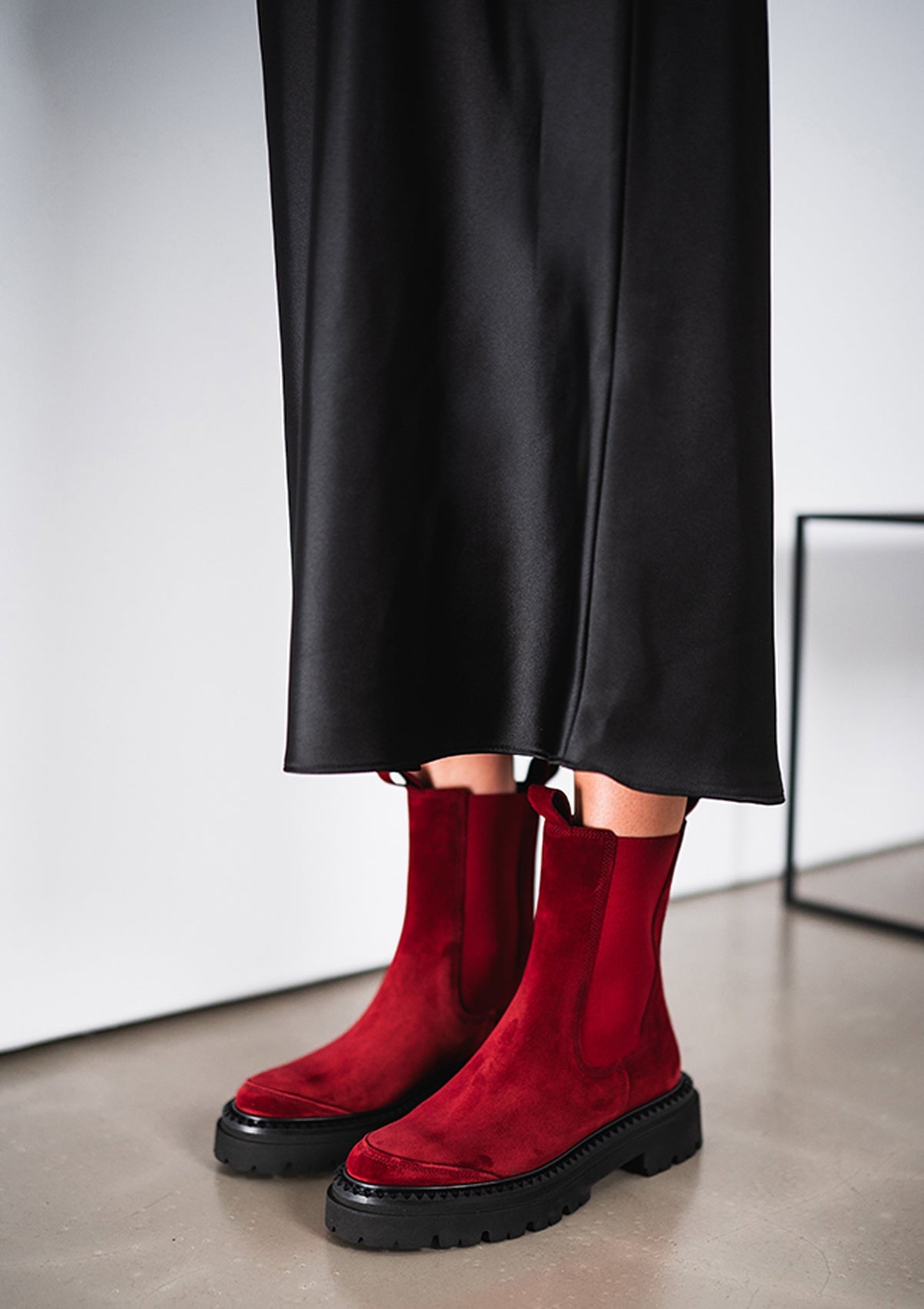 Damen Long-Chelsea-Boot in Veloursleder - Kaminrot mit Profilsohle Damen Boots & Booties Kennel & Schmenger