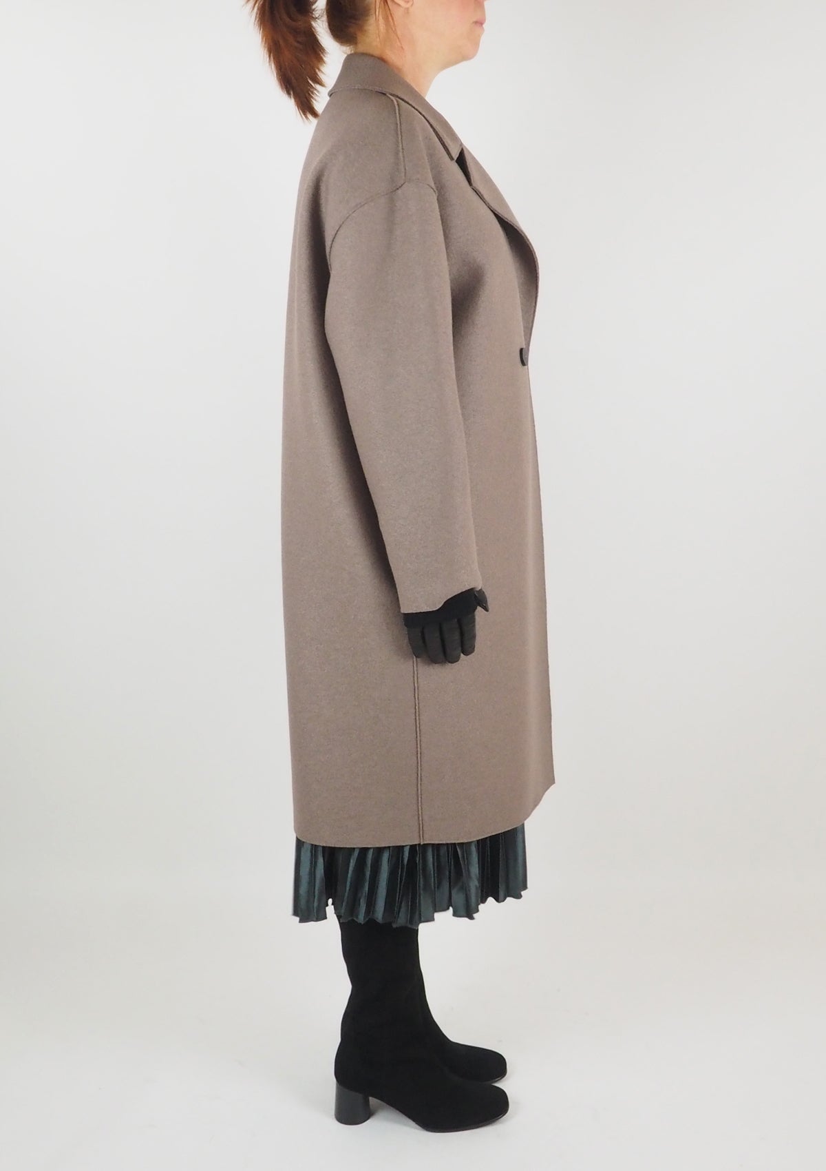 Damen Mantel im Oversized Look aus gepresster Wolle - Taupe Damen Mantel Harris Wharf London