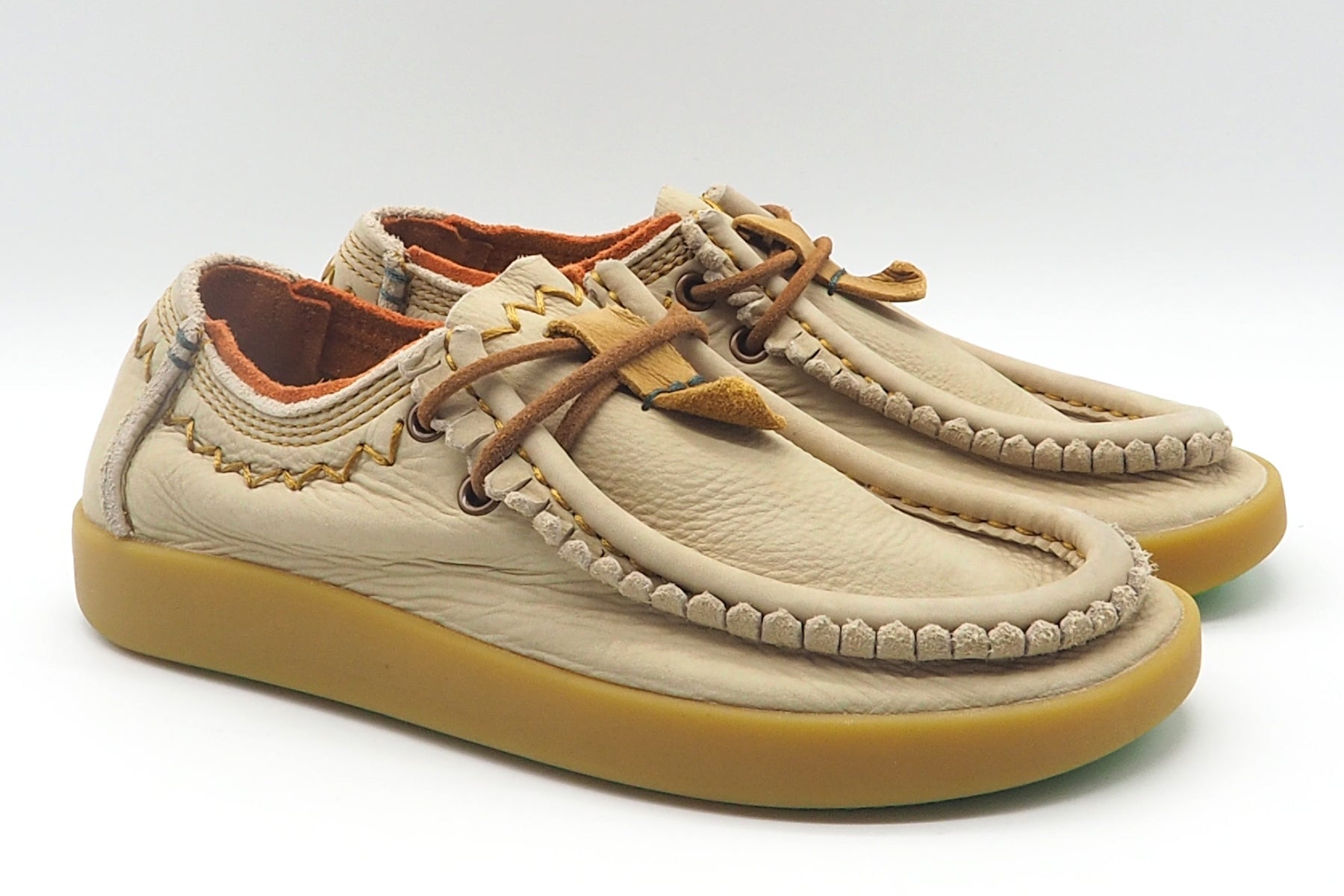 Damen Mocassinschnürer aus Nubukleder in Sand - Kwahu Damen Sneaker Satorisan