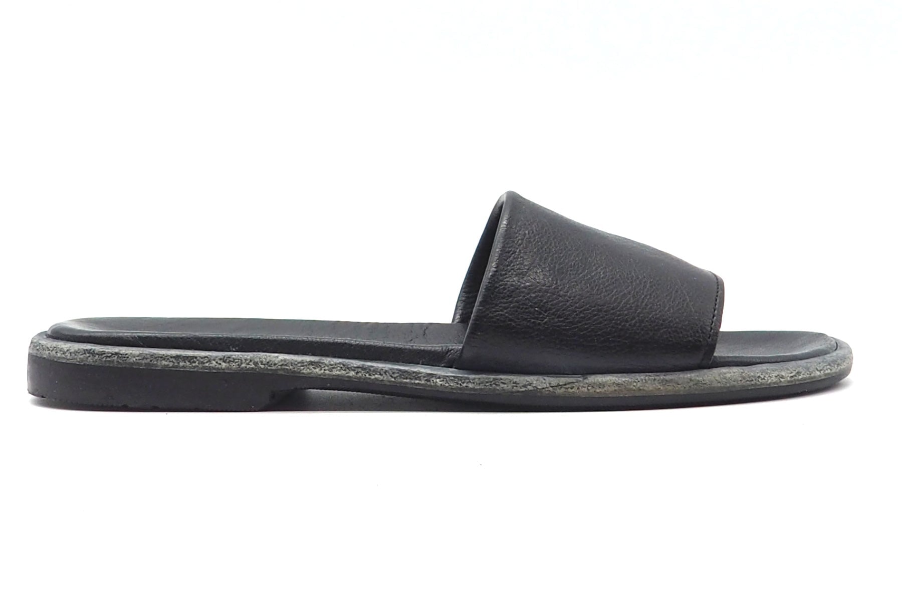 Damen Pantoffel aus Leder in Schwarz & weicher Sohle Damen Pantoffel Brador