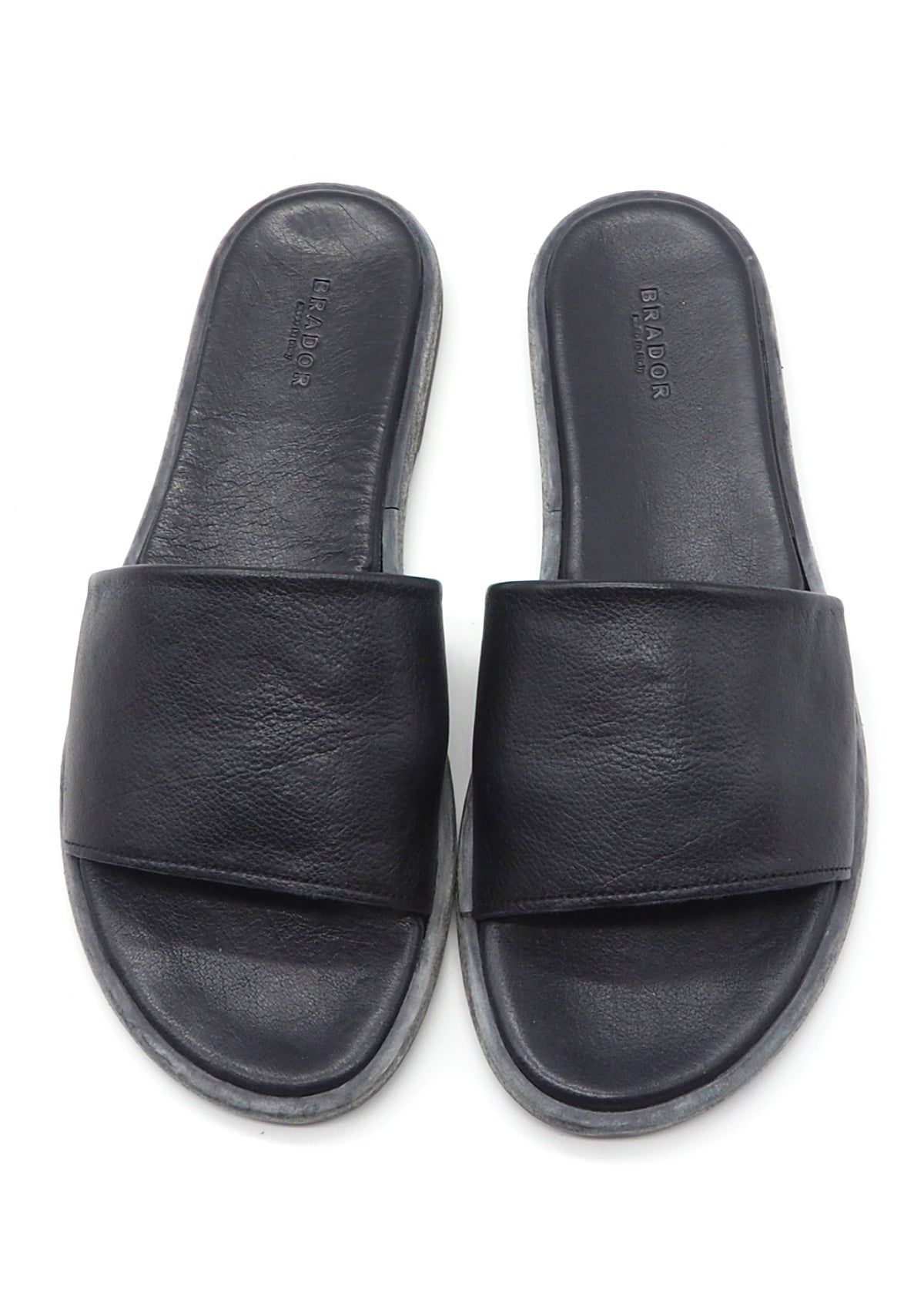 Damen Pantoffel aus Leder in Schwarz & weicher Sohle Damen Pantoffel Brador