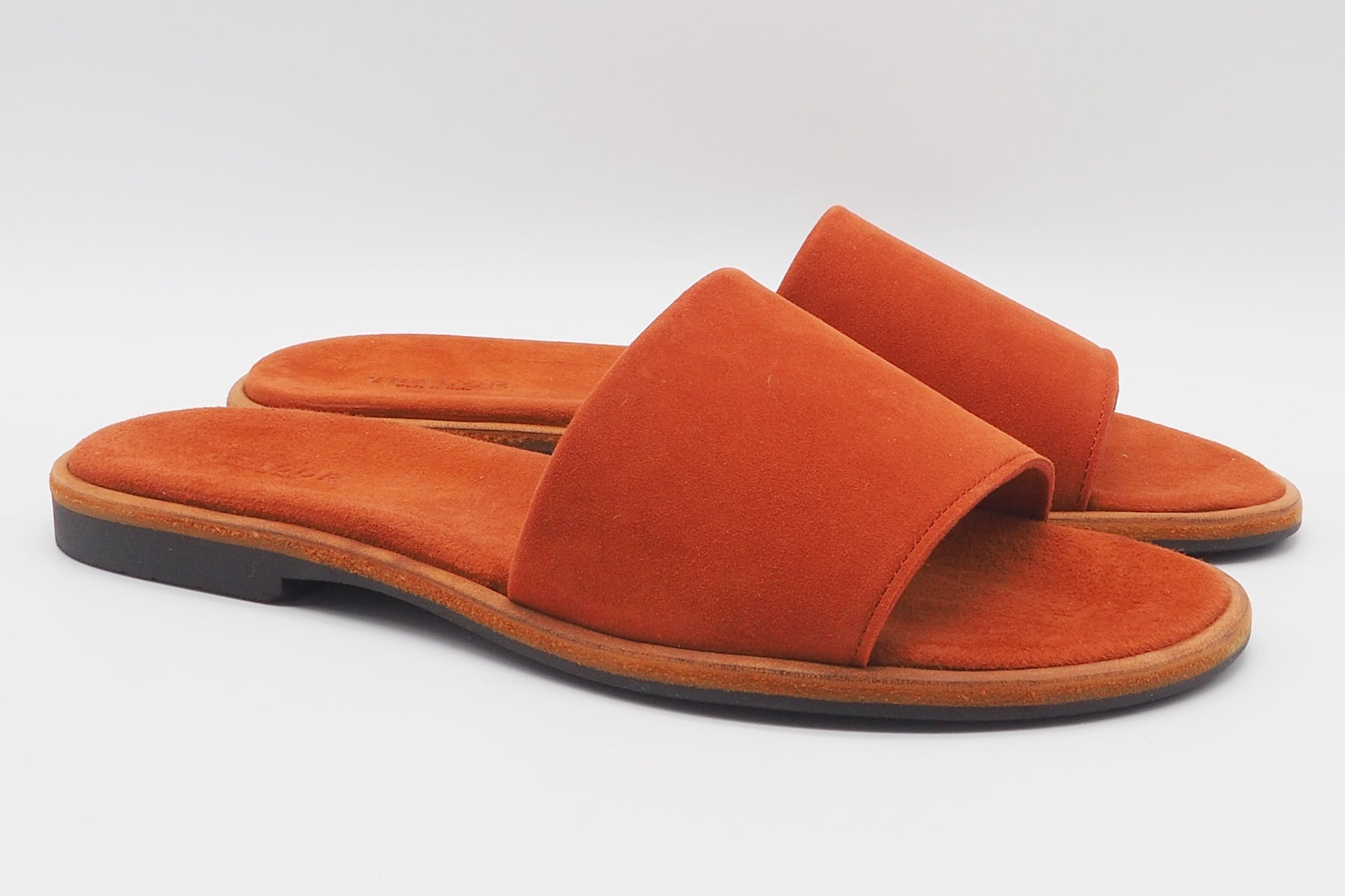 Damen Pantoffel aus Velours in Terracotta-Orange & weicher Sohle Damen Pantoffel Brador