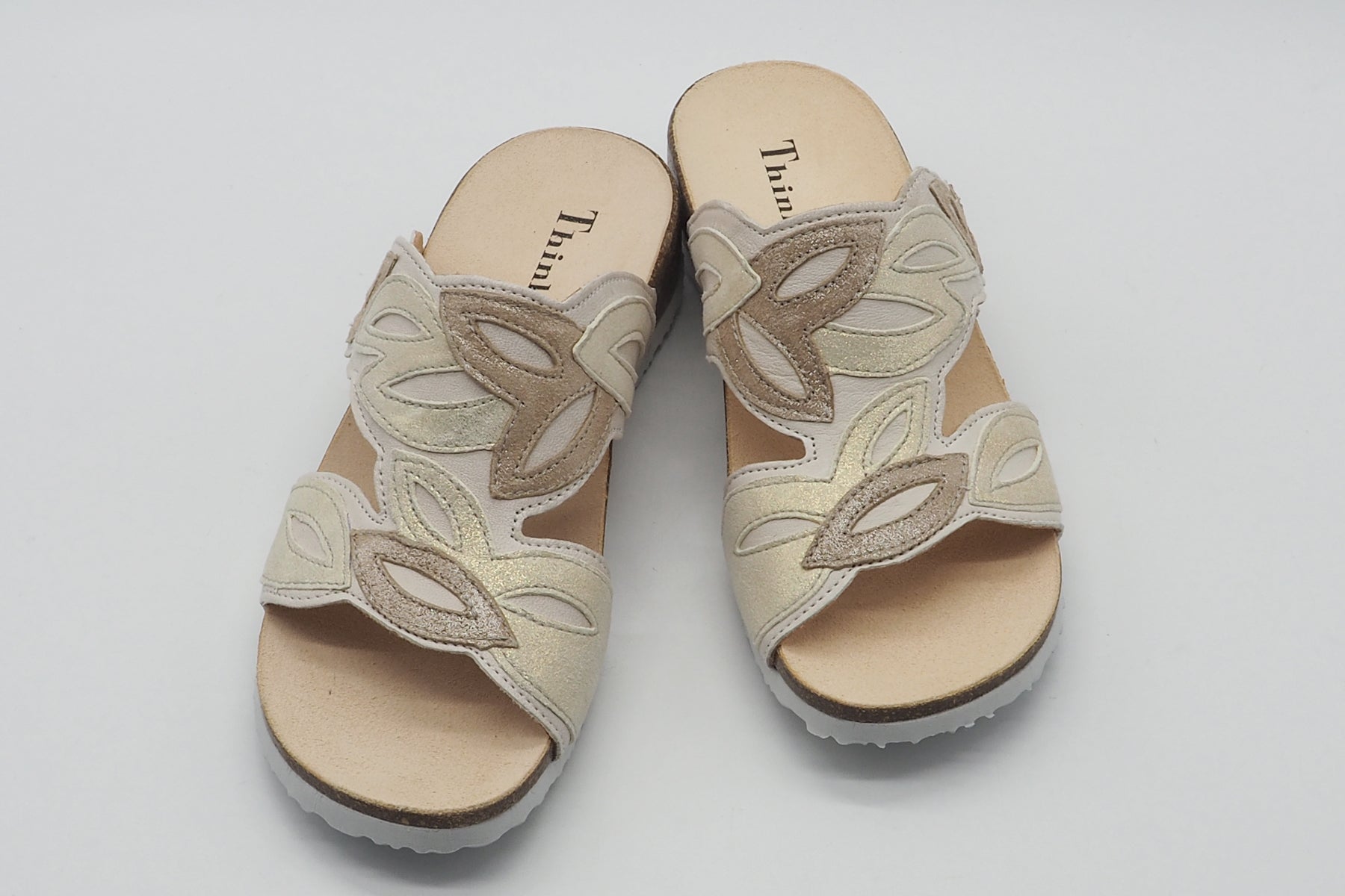 Damen Pantoffel "Mizzi" aus Leder in Creme & Gold mit Naturfußbett Damen Naturfußbett Think