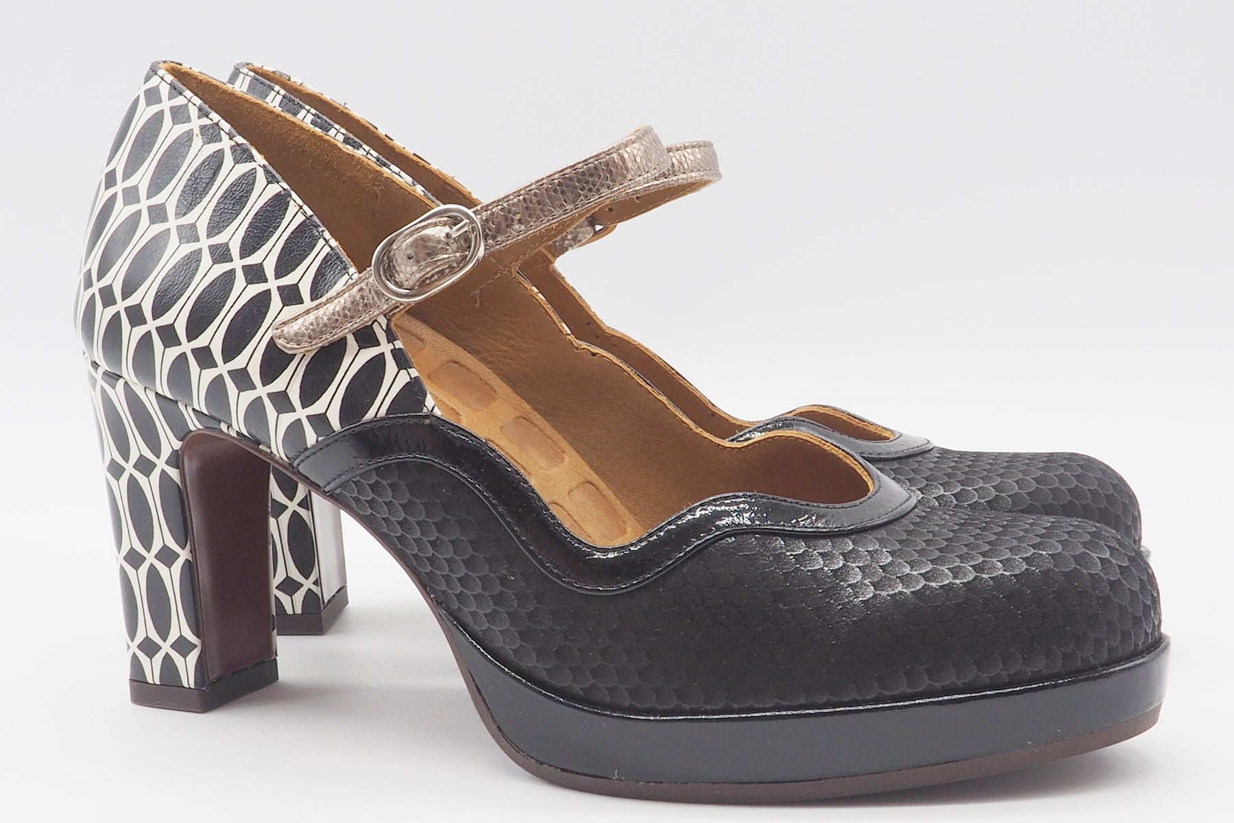 Damen Plateau Pumps mit Ristspange aus Leder in Schwarz und Weiß - Lareto Damen Pumps & Slings Chie Mihara
