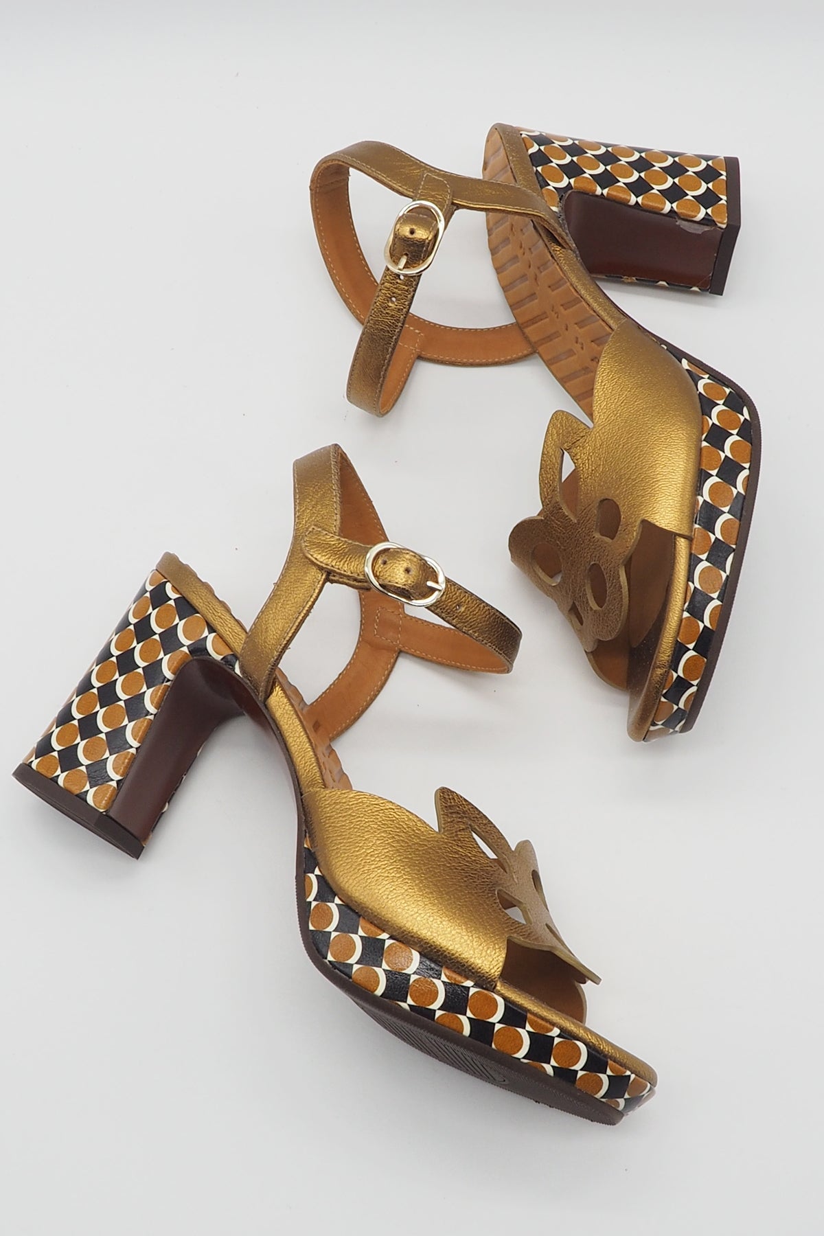 Damen Plateausandale in Bronce & graphischem Leder - 9 cm Absatz - Kemada Damen Sandalen Chie Mihara