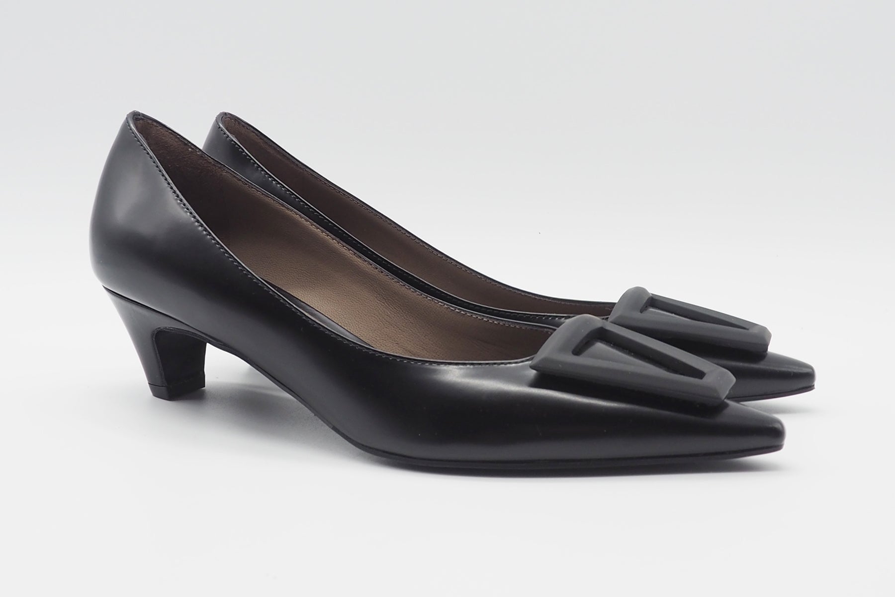 Damen Pumps aus Glanzleder in Schwarz Damen Pumps & Slings Roberto Festa
