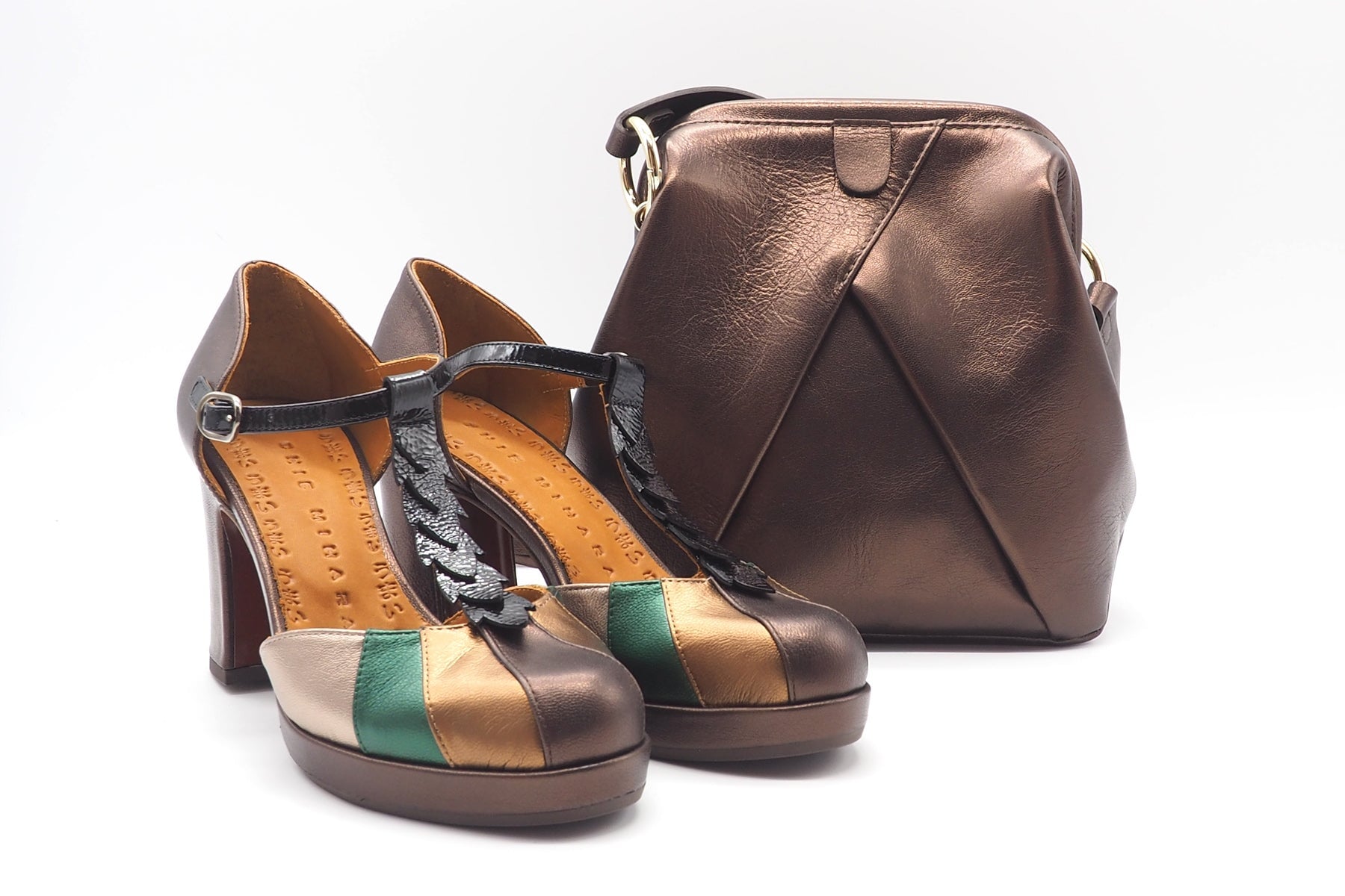 Damen Pumps mit T-Spange in Bronce mit Plateau Damen Loafers & Schnürer Chie Mihara