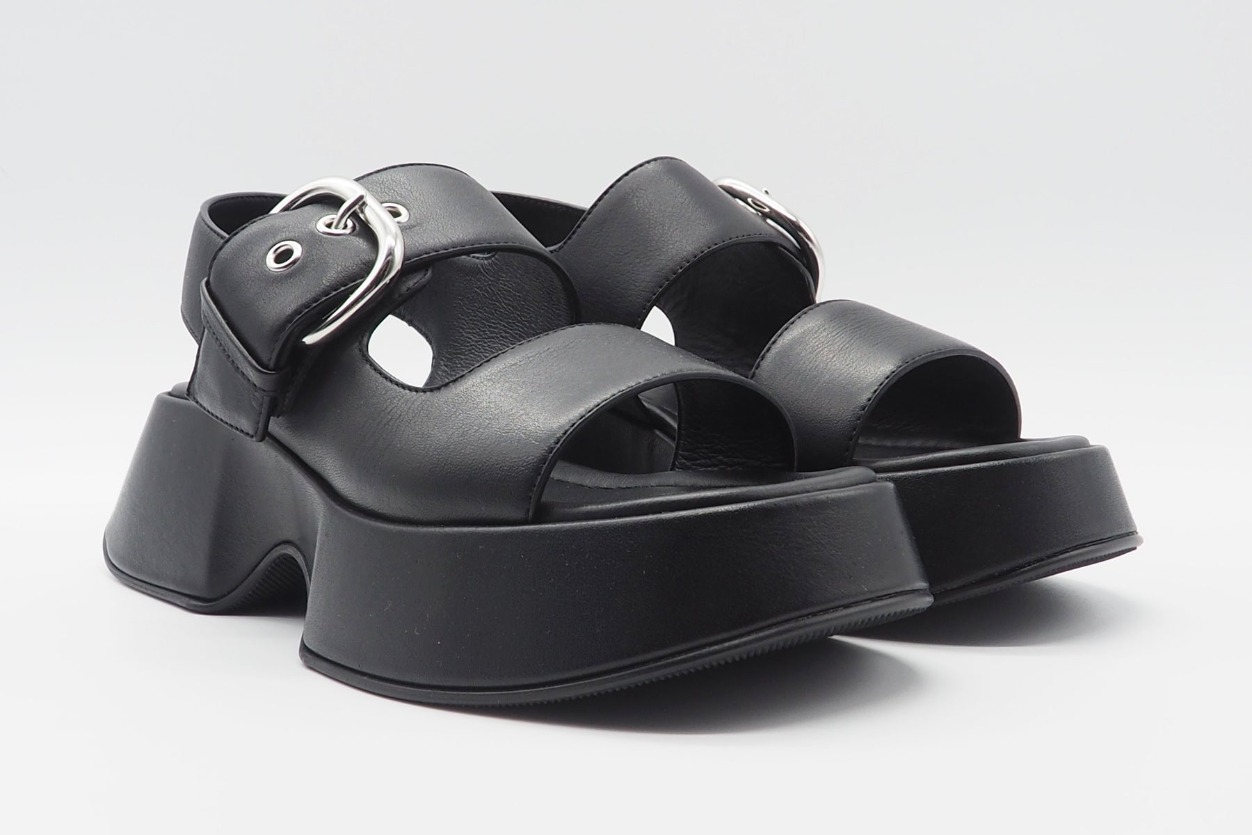 Damen Sandale aus Glattleder in Schwarz - Absatz 2cm Damen Sandalen Vic Matié