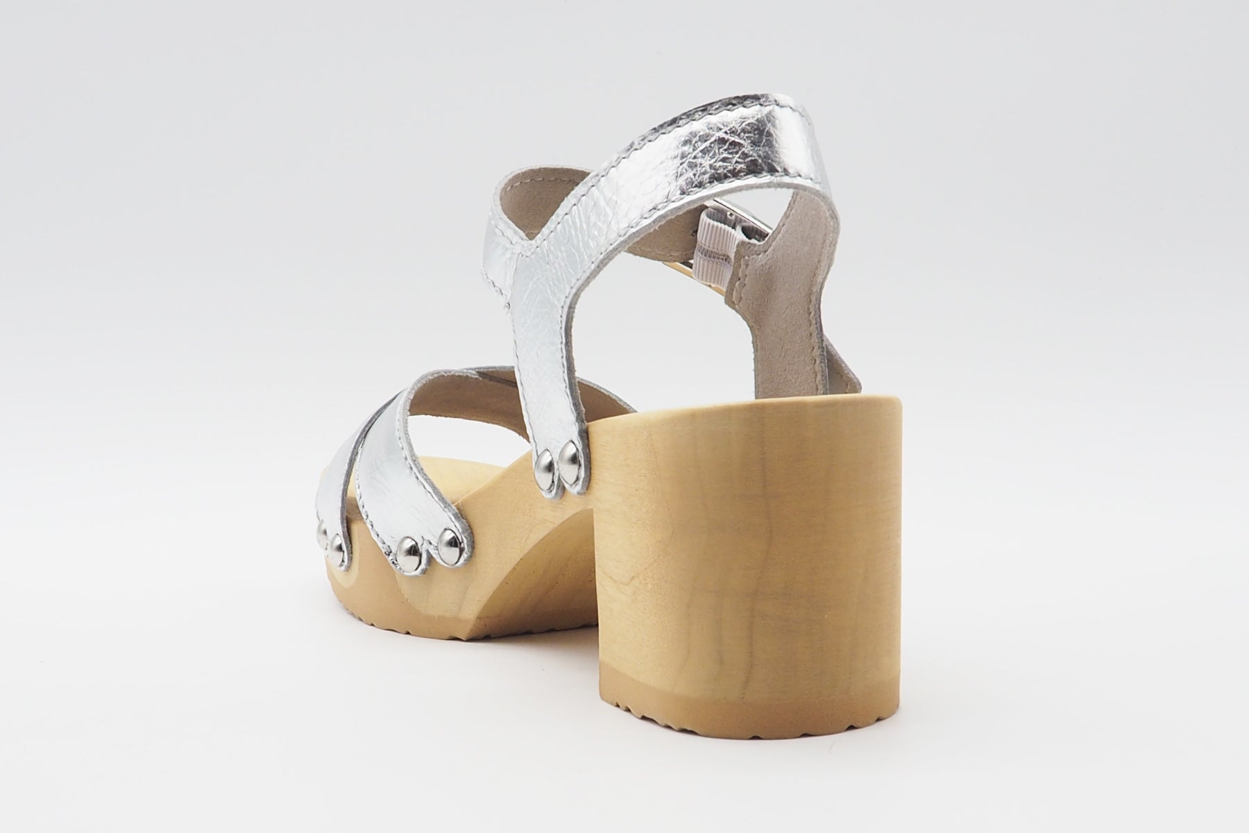 Damen Sandale aus Metallicleder in Silber auf flexiblen Holzsohlen - Hanka Damen Sandalen Softclox