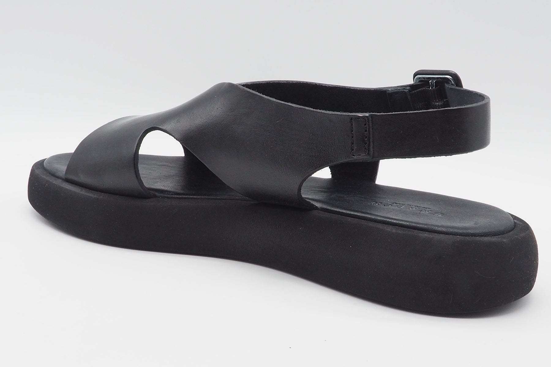 Damen Sandale aus Naturleder in Schwarz auf Leichtsohle - Hand gemacht Damen Sandalen Brador