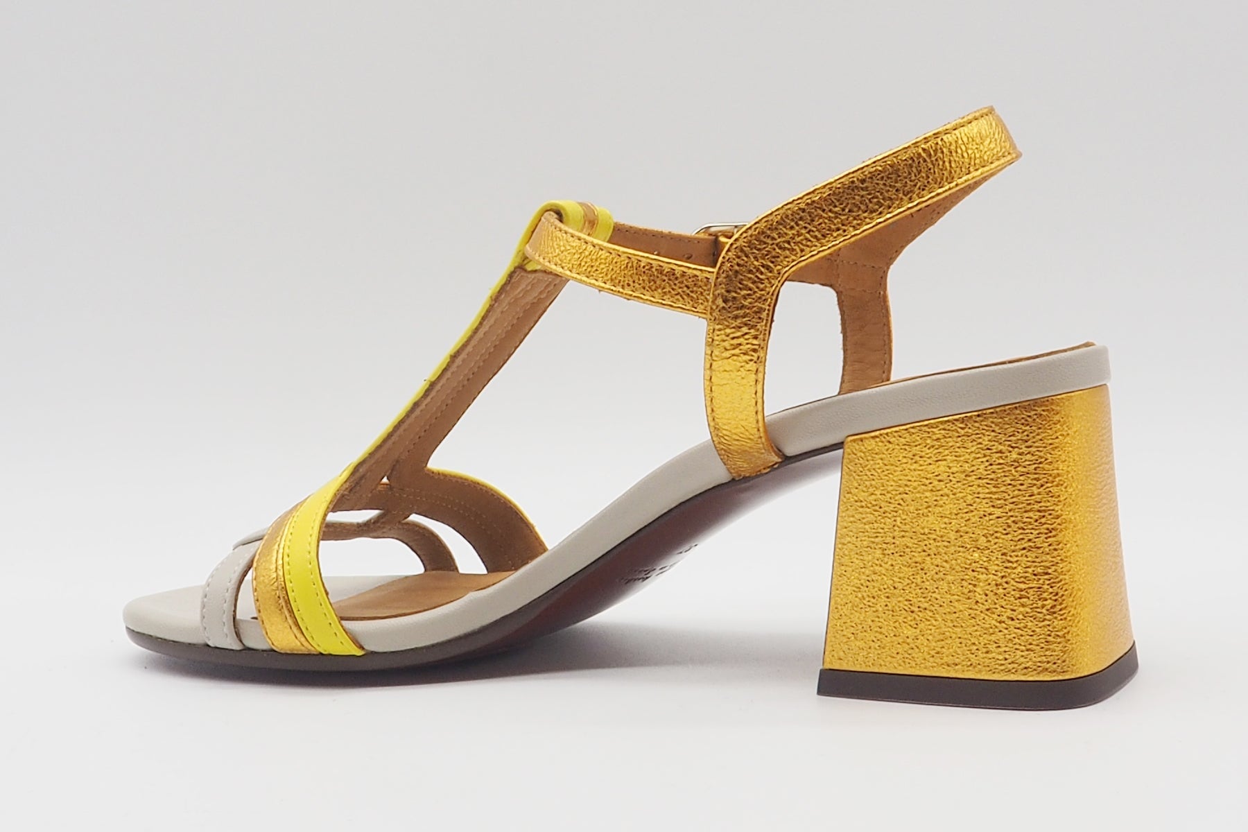 Damen Sandale mit T-Spange aus Leder in Gelb, Gold & Grau - Laluce Damen Sandalen Chie Mihara