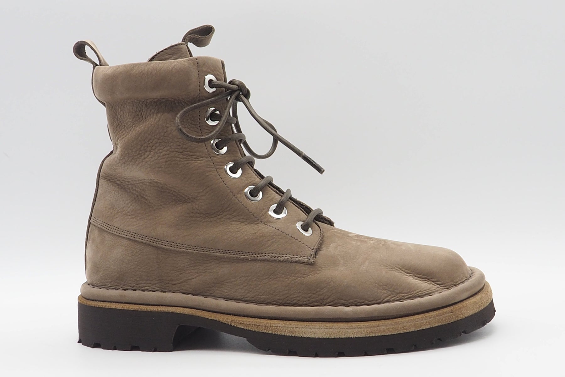 Damen Schnürboot aus Nubukleder in Sand Damen Schnürboots Pantanetti