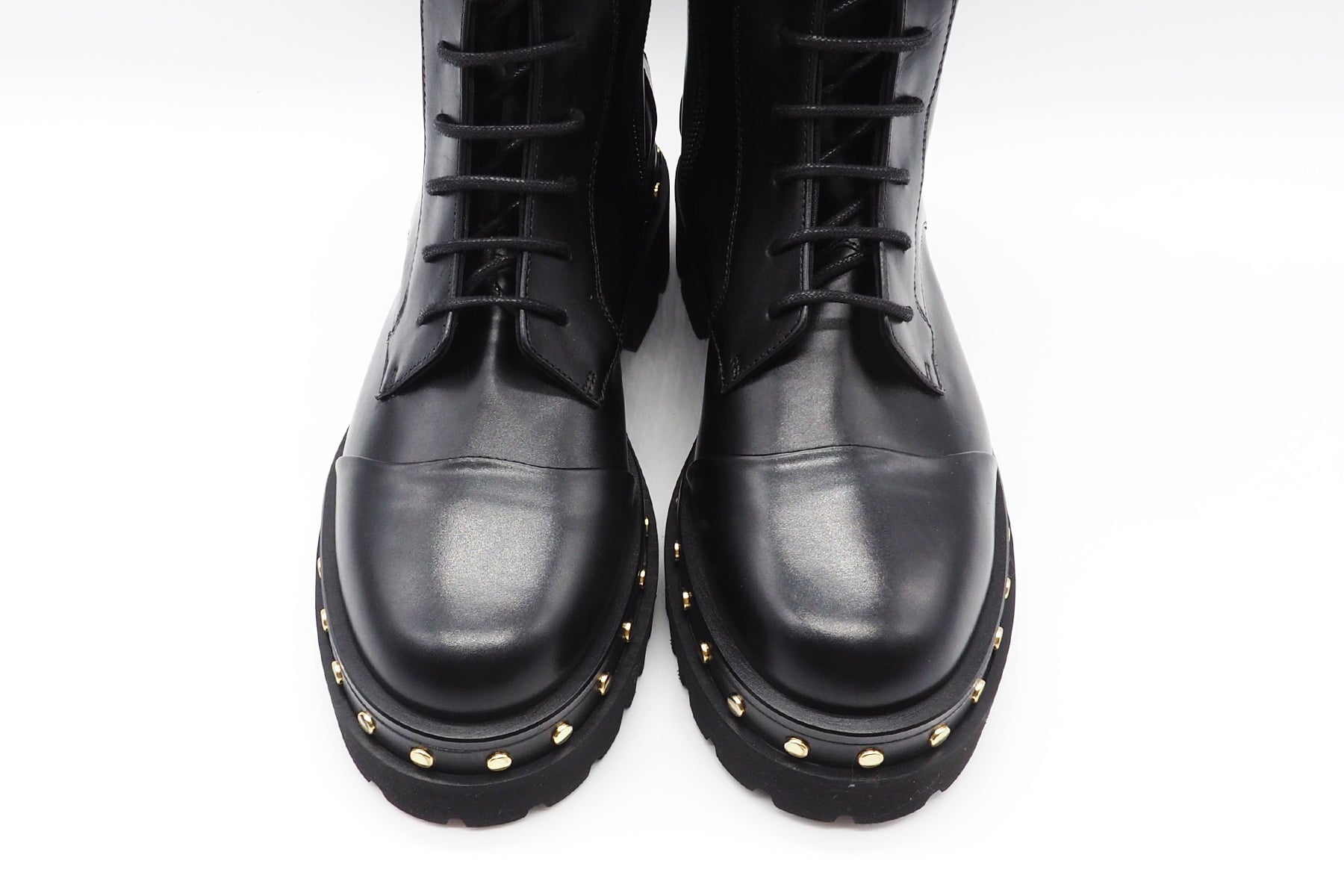Damen Schnürboot aus schwarzem Glattleder mit Goldnieten & Profilsohle Damen Schnürboots Truman´s
