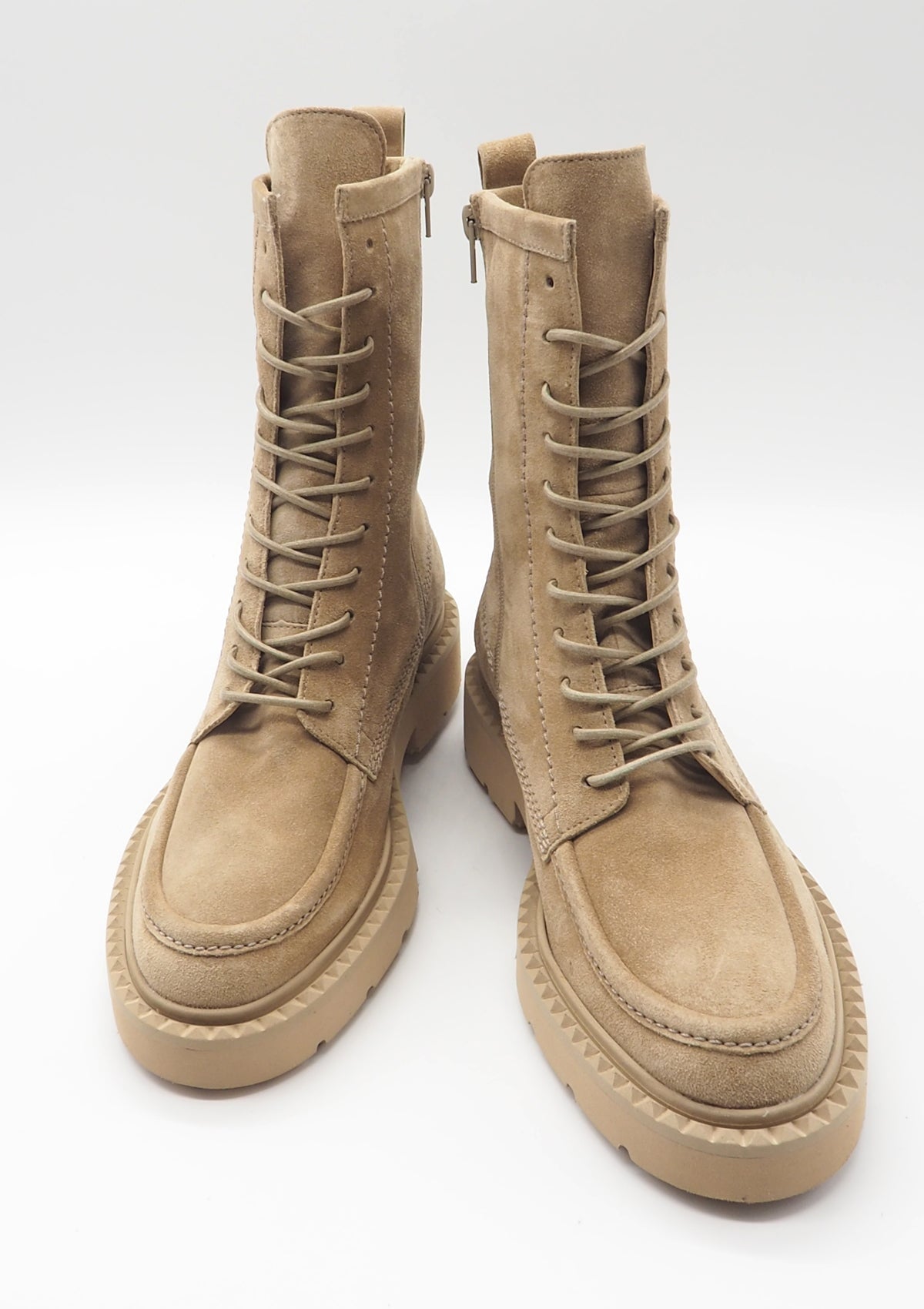 Damen Schnürboot aus Veloursleder in Camel & Profilsohle Damen Schnürboots Kennel & Schmenger