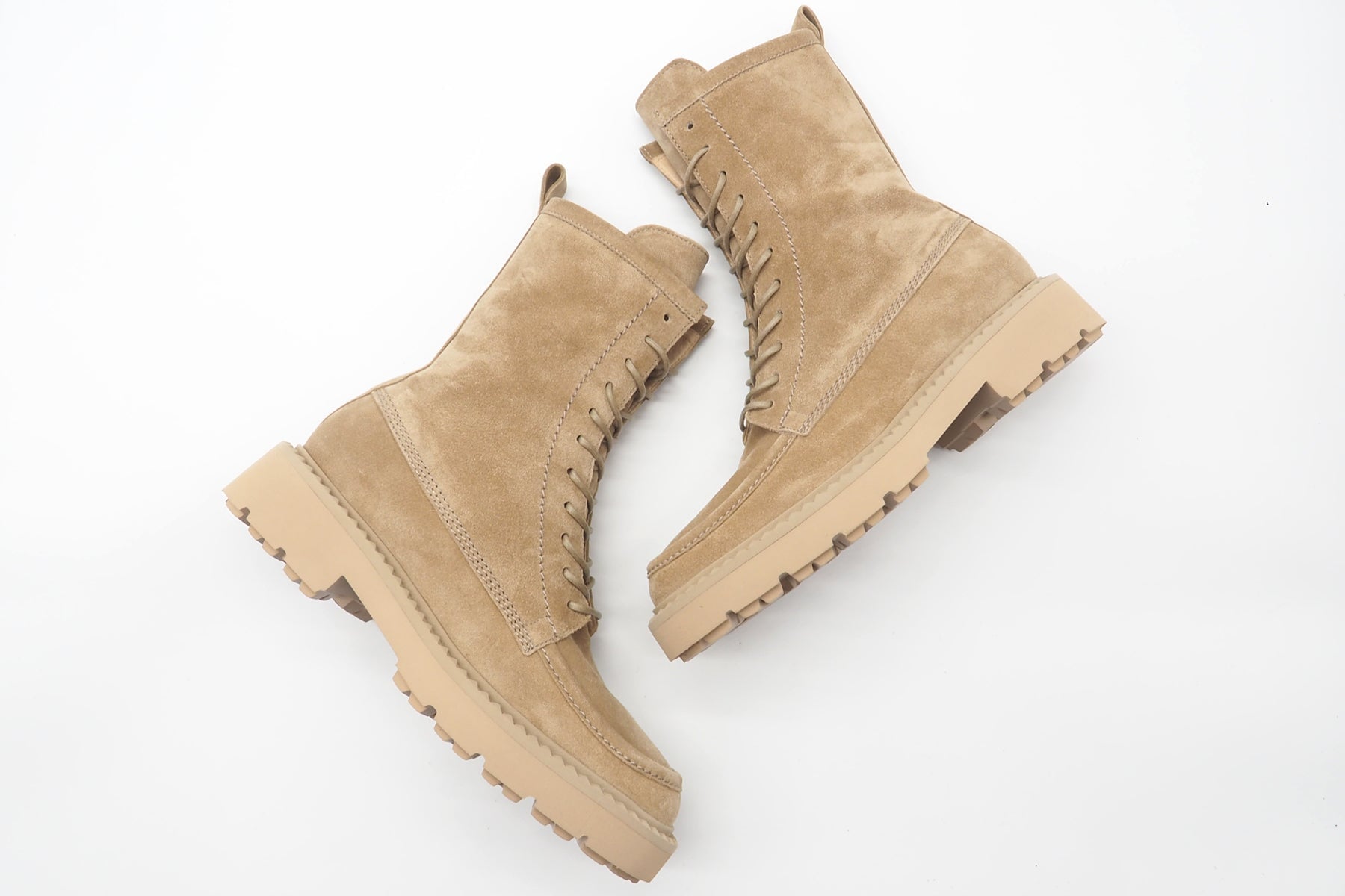 Damen Schnürboot aus Veloursleder in Camel & Profilsohle Damen Schnürboots Kennel & Schmenger