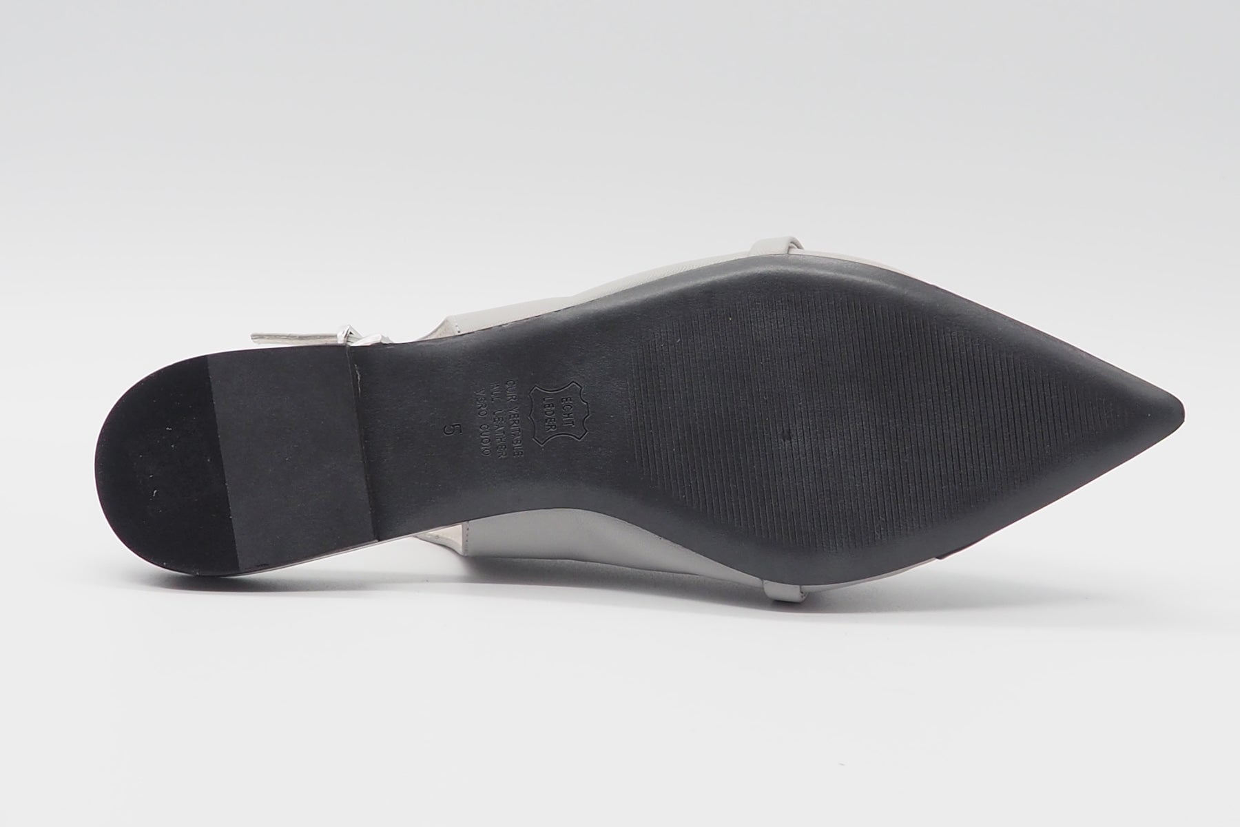 Damen Sling aus Glattleder in Grau mit Lackspitze in Schwarz und Perlen Damen Pumps & Slings Kennel & Schmenger