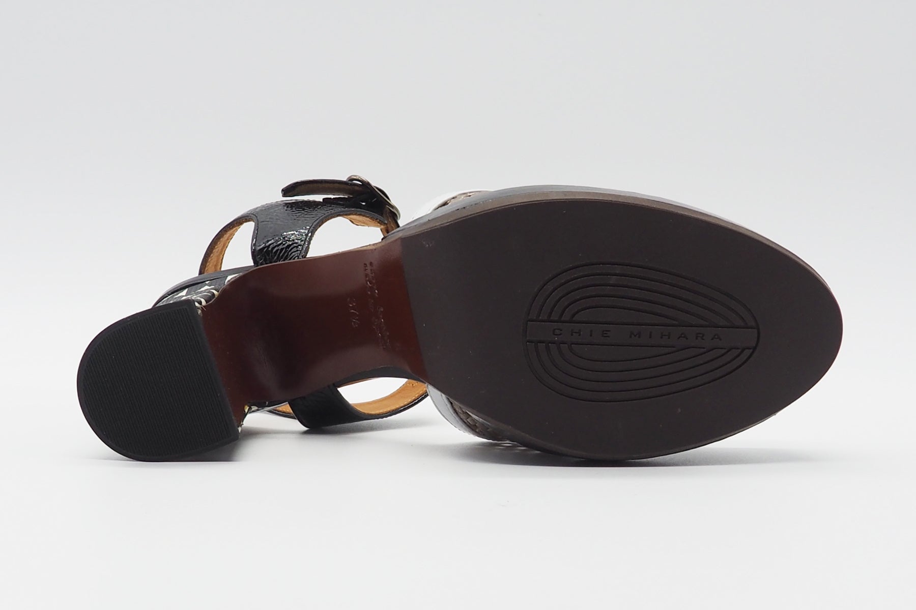 Damen Sling aus Lack- & Metallicleder in Schwarz & Bronze - Deliver - Absatz 10cm Damen Pumps & Slings Chie Mihara