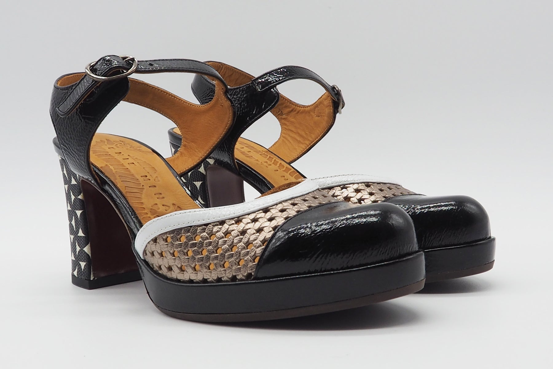 Damen Sling aus Lack- & Metallicleder in Schwarz & Bronze - Deliver - Absatz 10cm Damen Pumps & Slings Chie Mihara