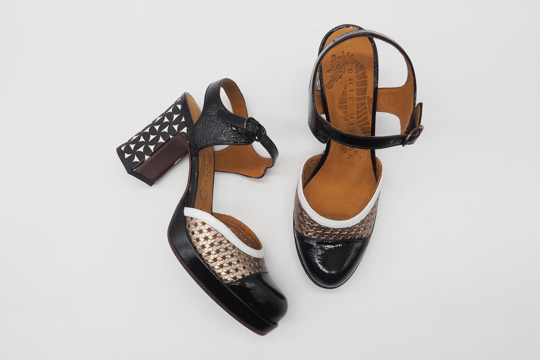 Damen Sling aus Lack- & Metallicleder in Schwarz & Bronze - Deliver - Absatz 10cm Damen Pumps & Slings Chie Mihara