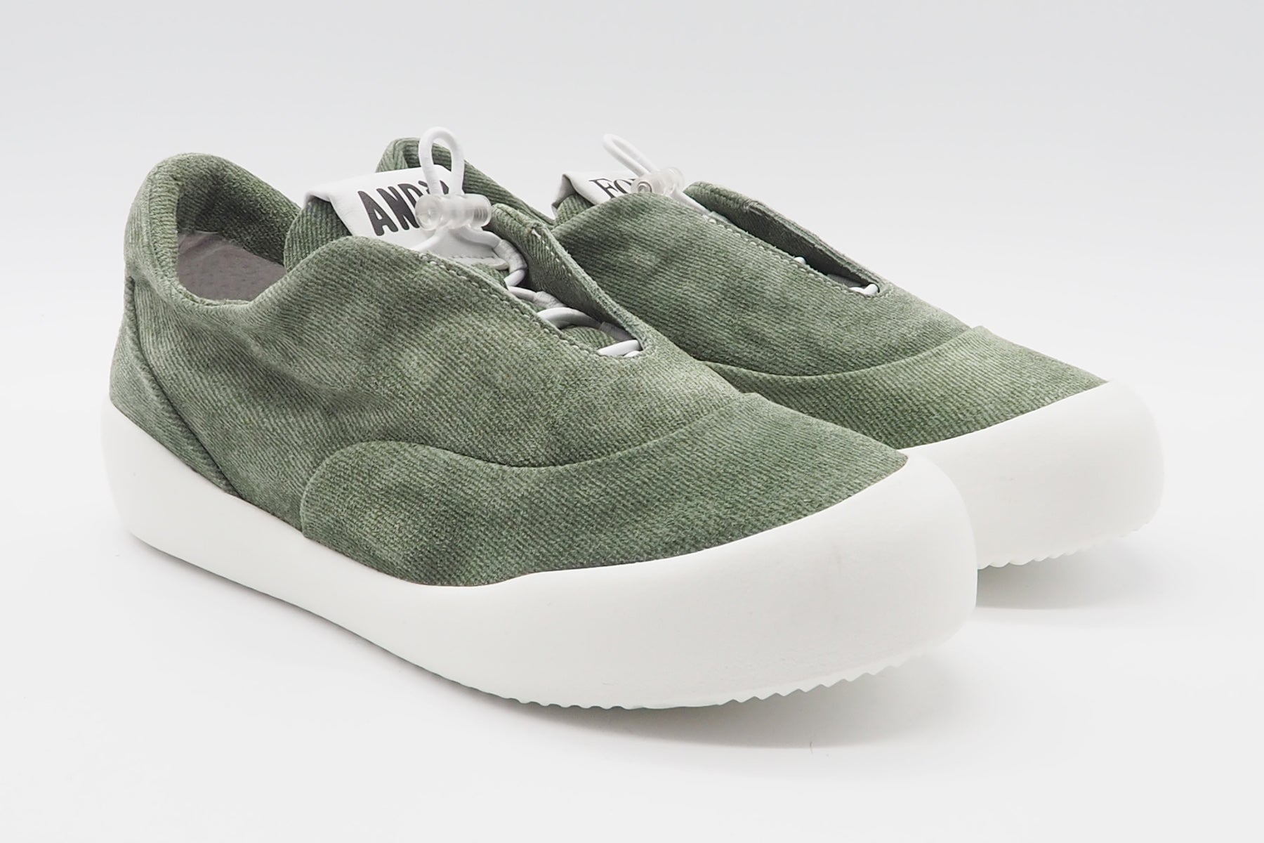 Damen Sneaker aus Jeans-Veloursleder in Militarygrün - Nina Damen Sneaker Andia Fora