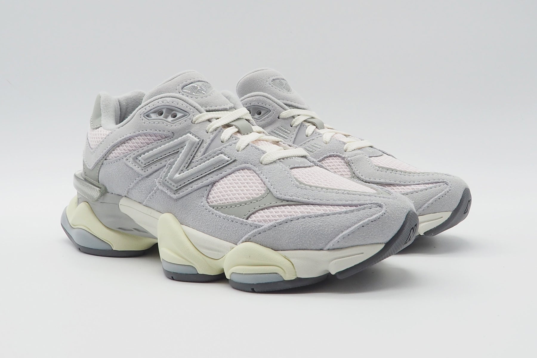 Damen Sneaker aus Leder in Grau & Rosé Damen Sneaker New Balance