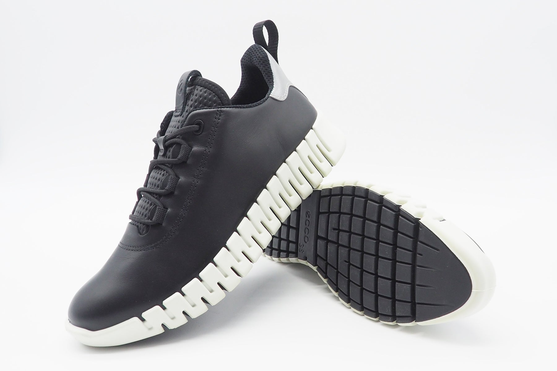 Damen Sneaker aus Leder in Schwarz - Gruuv Damen Sneaker Ecco