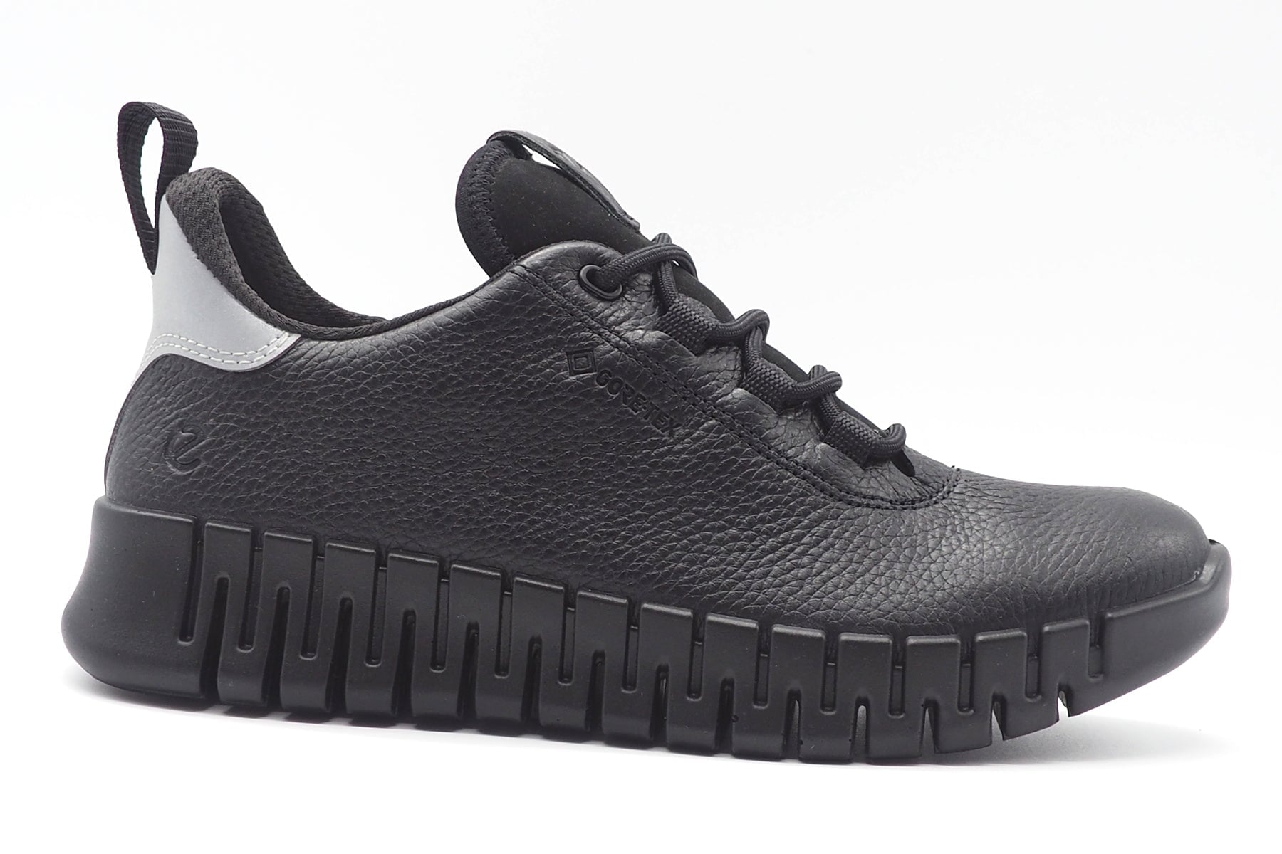 Damen Sneaker aus Leder in Schwarz - Gruuv - wasserdicht Damen Sneaker Ecco