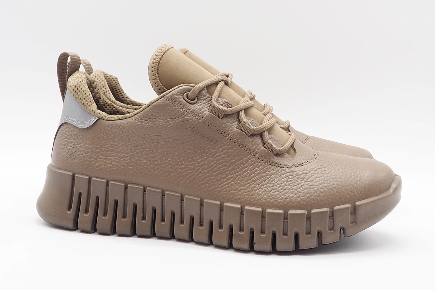 Damen Sneaker aus Leder in Taupe mit Gore-Tex Gruuv